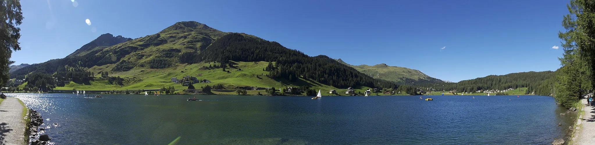 Photo showing: Der Davosersee,  Ansicht vom Ostufer