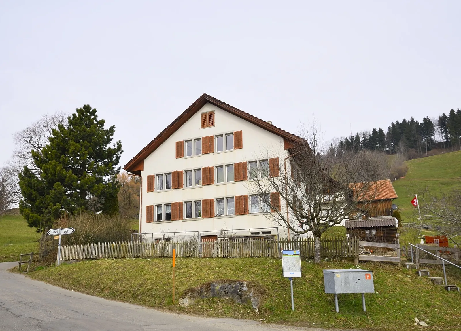 Photo showing: Ehemaliger Bauernhof, ID 11700226