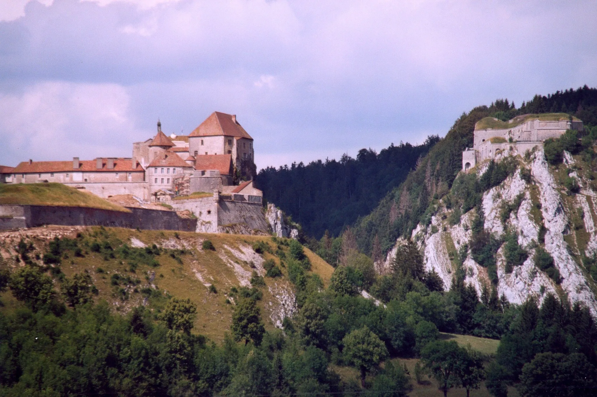 Photo showing: Fort de Joux Doubs France
Photographie prise par Patrick GIRAUD

Licensing
fr:Category:Fort de Joux