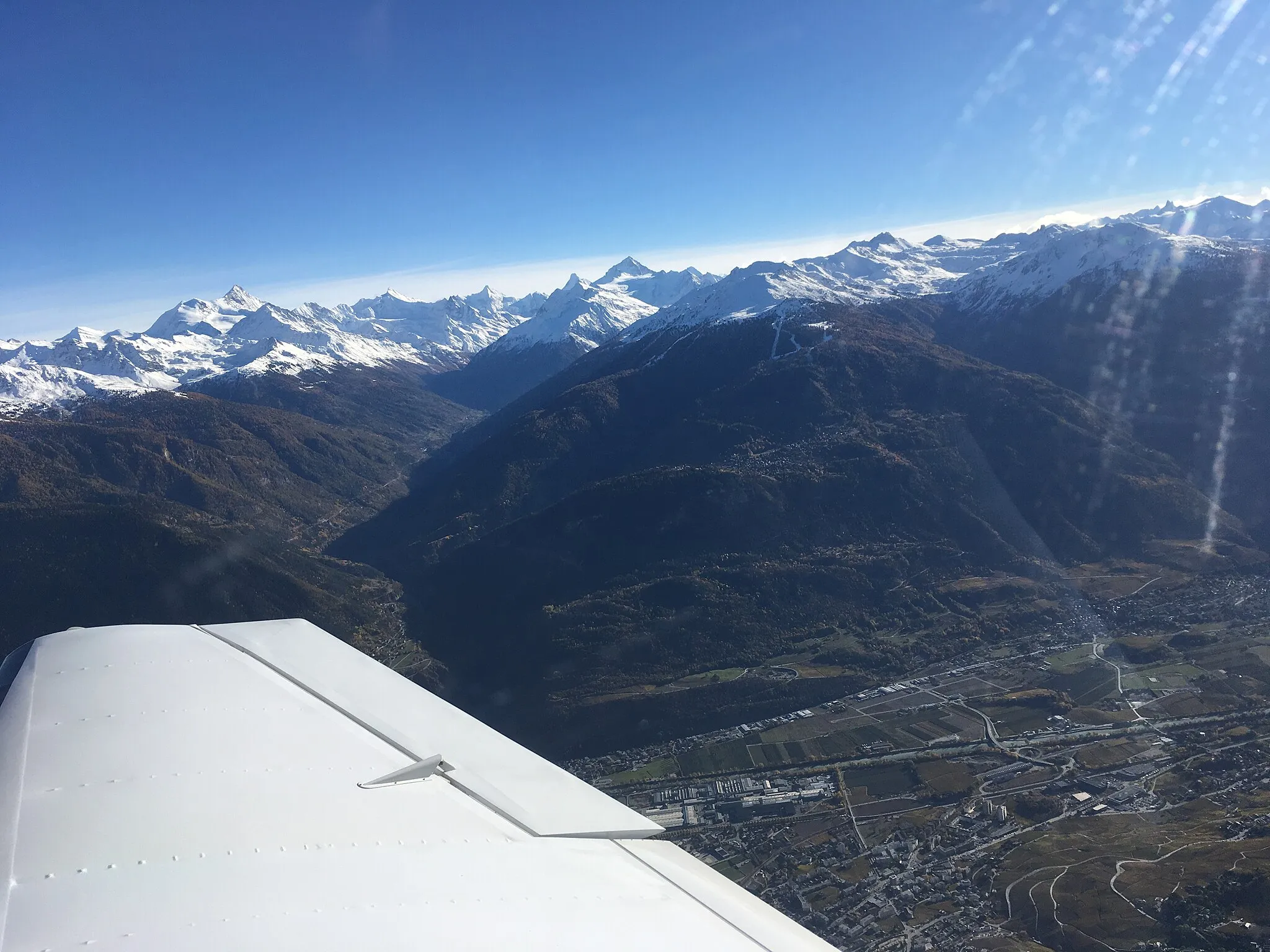 Photo showing: View over the shoulder of Anniviers valley