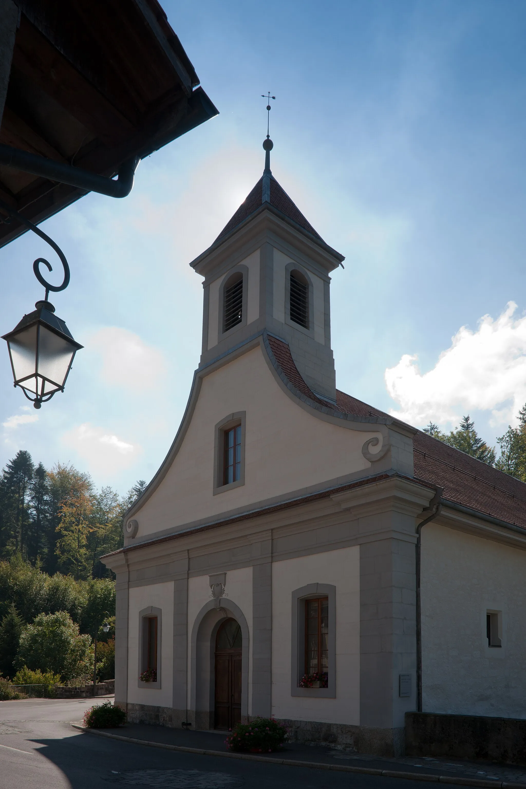 Photo showing: Montheron Abbey, Froideville, Switzerland.