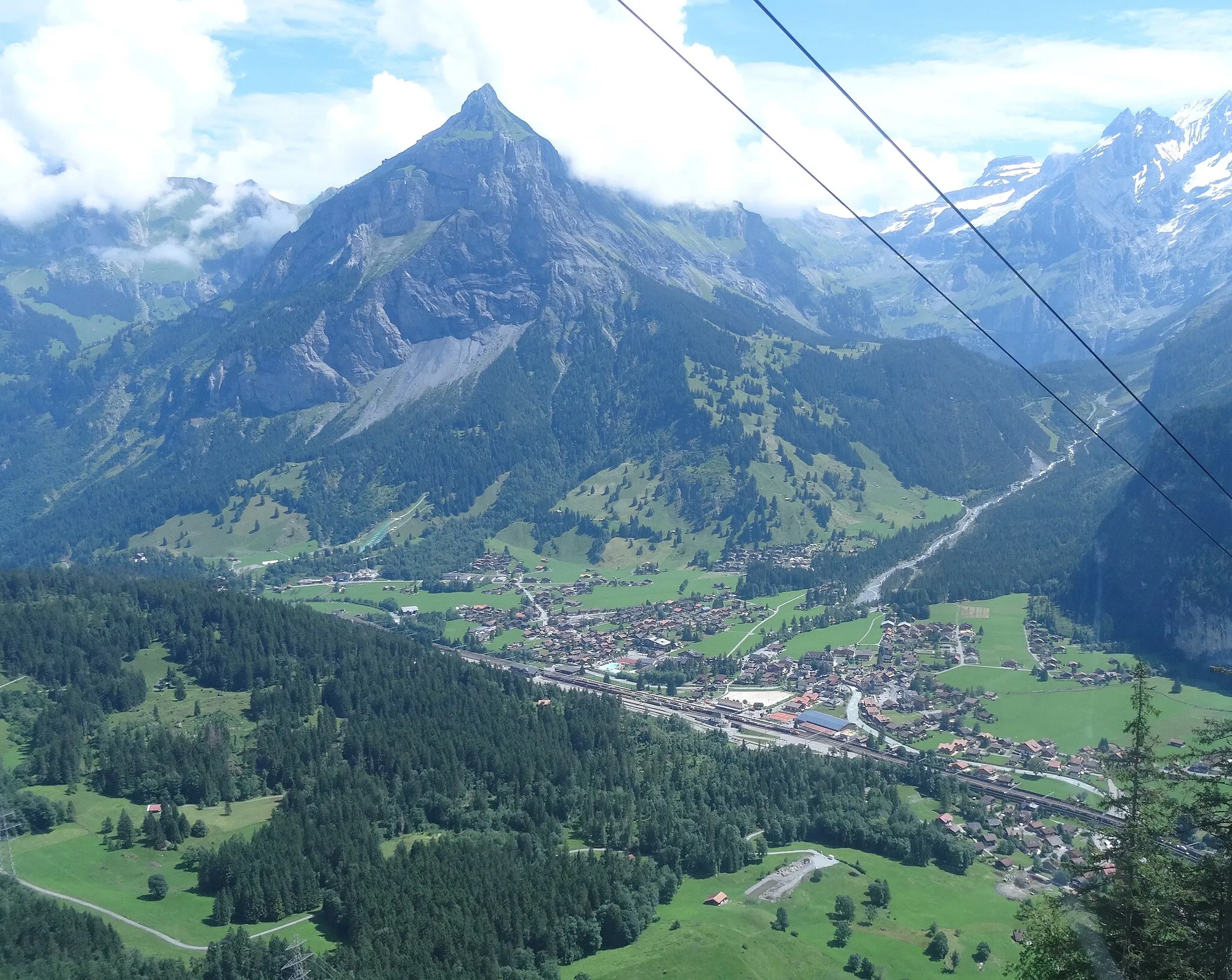 Photo showing: de:Kandersteg, von der Allmenbahn aus