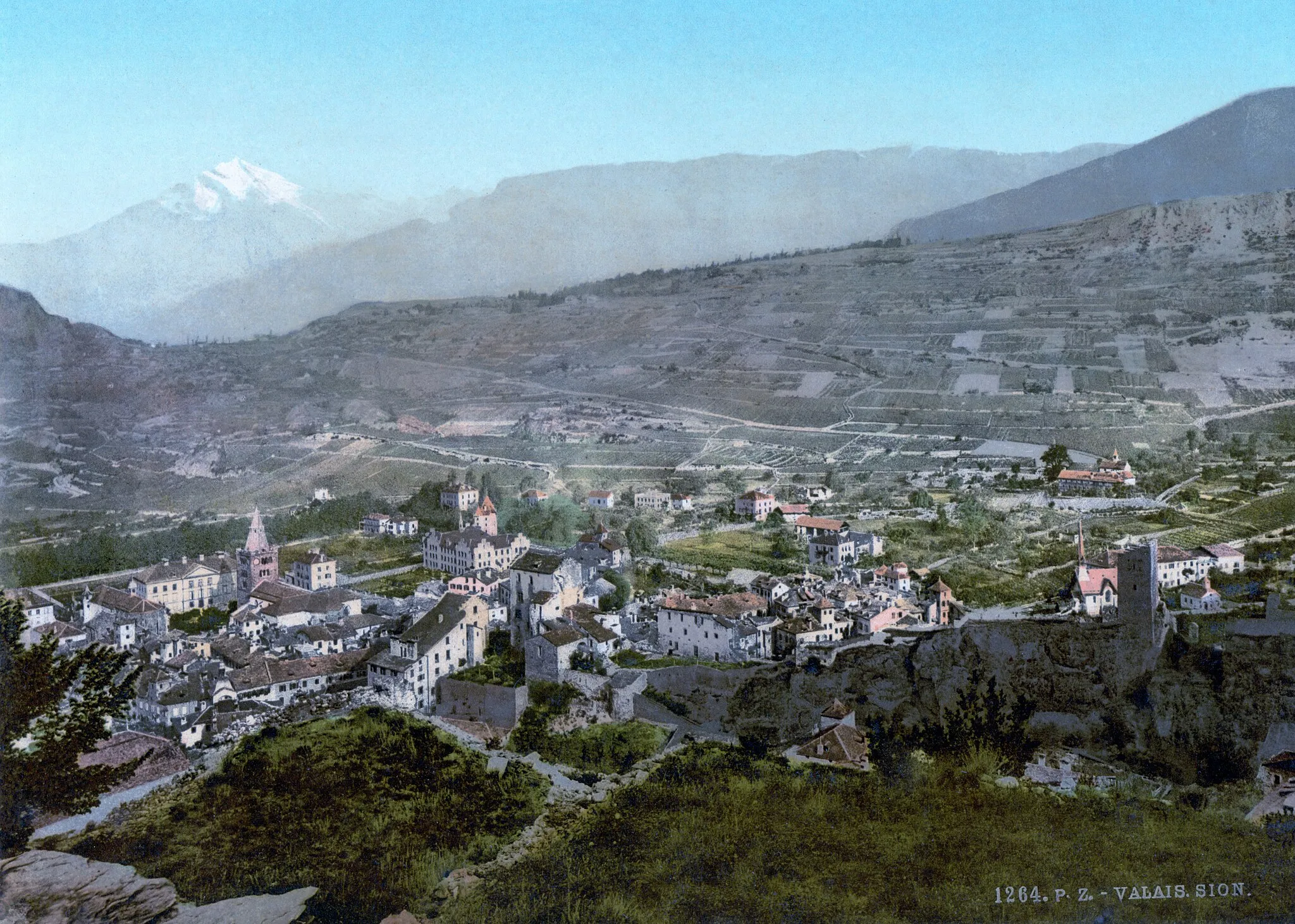 Photo showing: Sion, general view, Valais, Switzerland