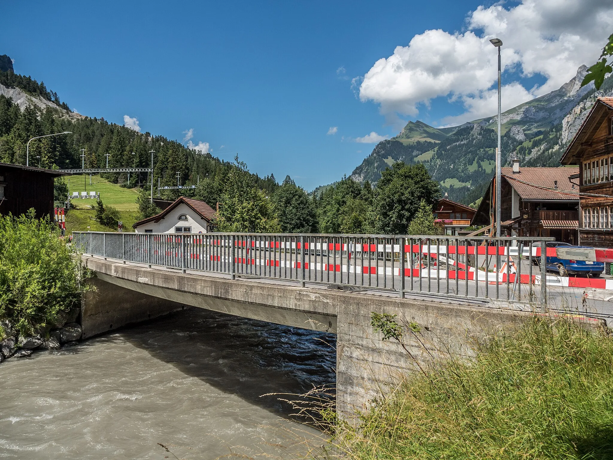 Photo showing: Road Bridge over the Kander River, Kandersteg, Canton of Bern, Switzerland
