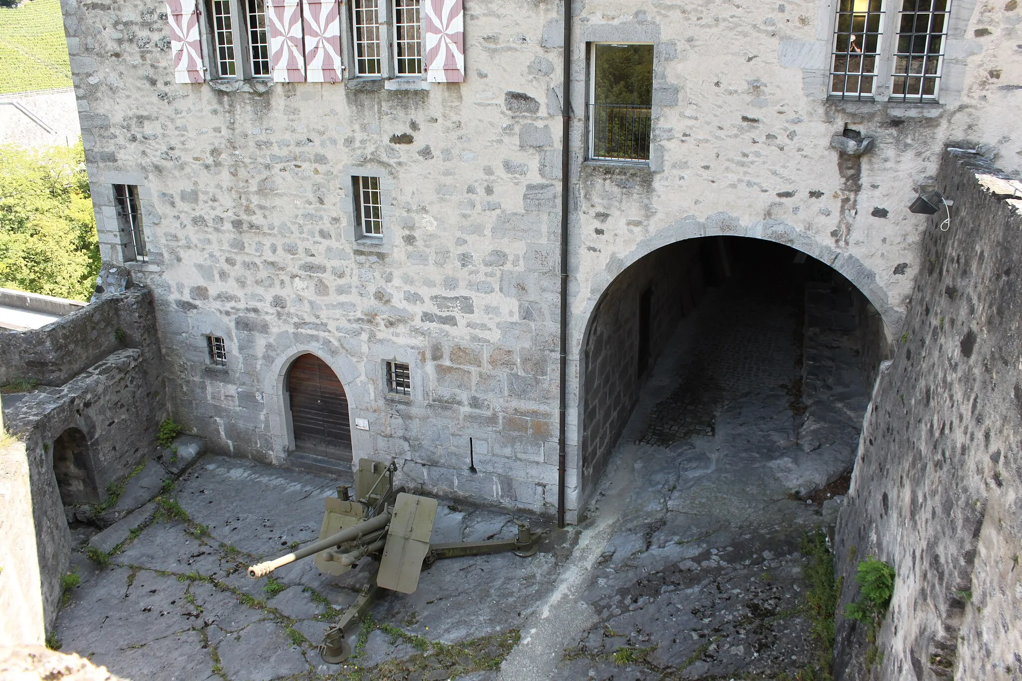 Photo showing: Château de St-Maurice (Suisse)
