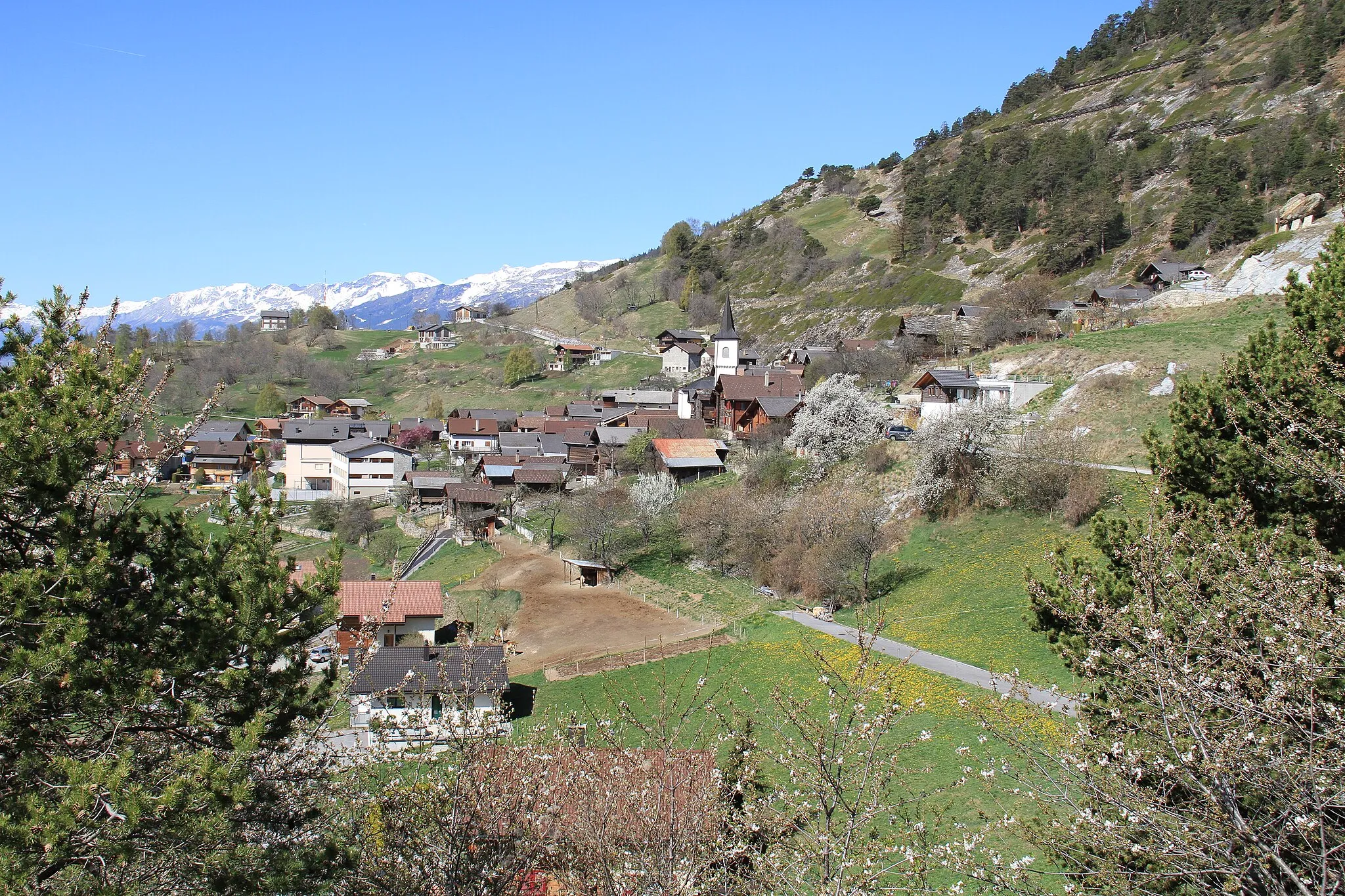 Photo showing: Erschmatt, municipality Leuk in the canton of Valais in Switzerland.