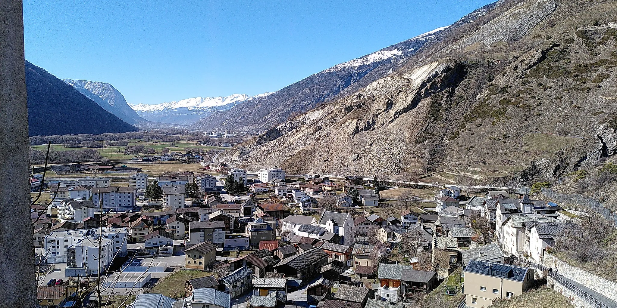 Photo showing: Raron: nach dem Bergsturz beim Steinbruch