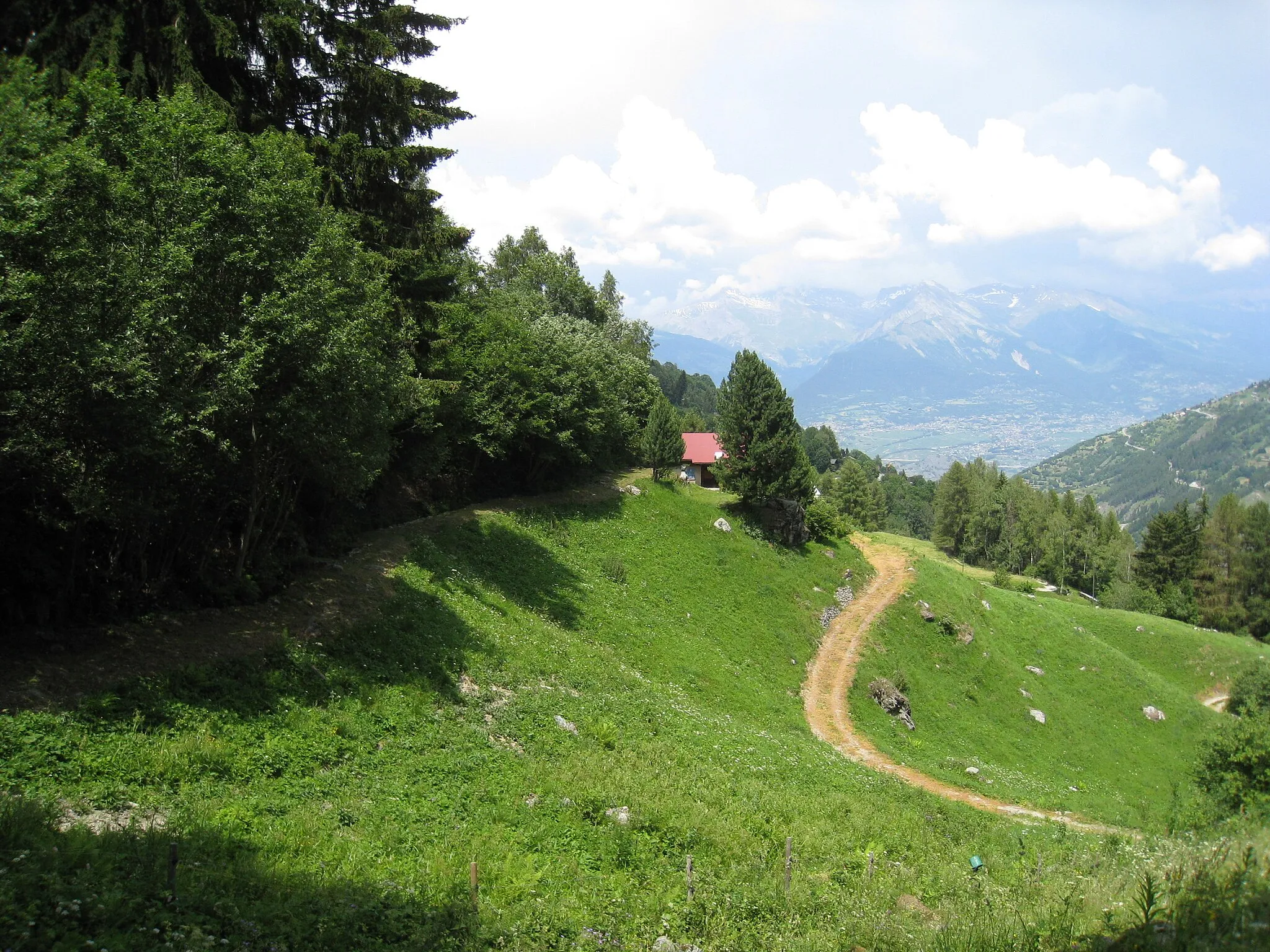 Photo showing: Vue sur le Val de Nendaz, depuis le Bisse d'En Bas