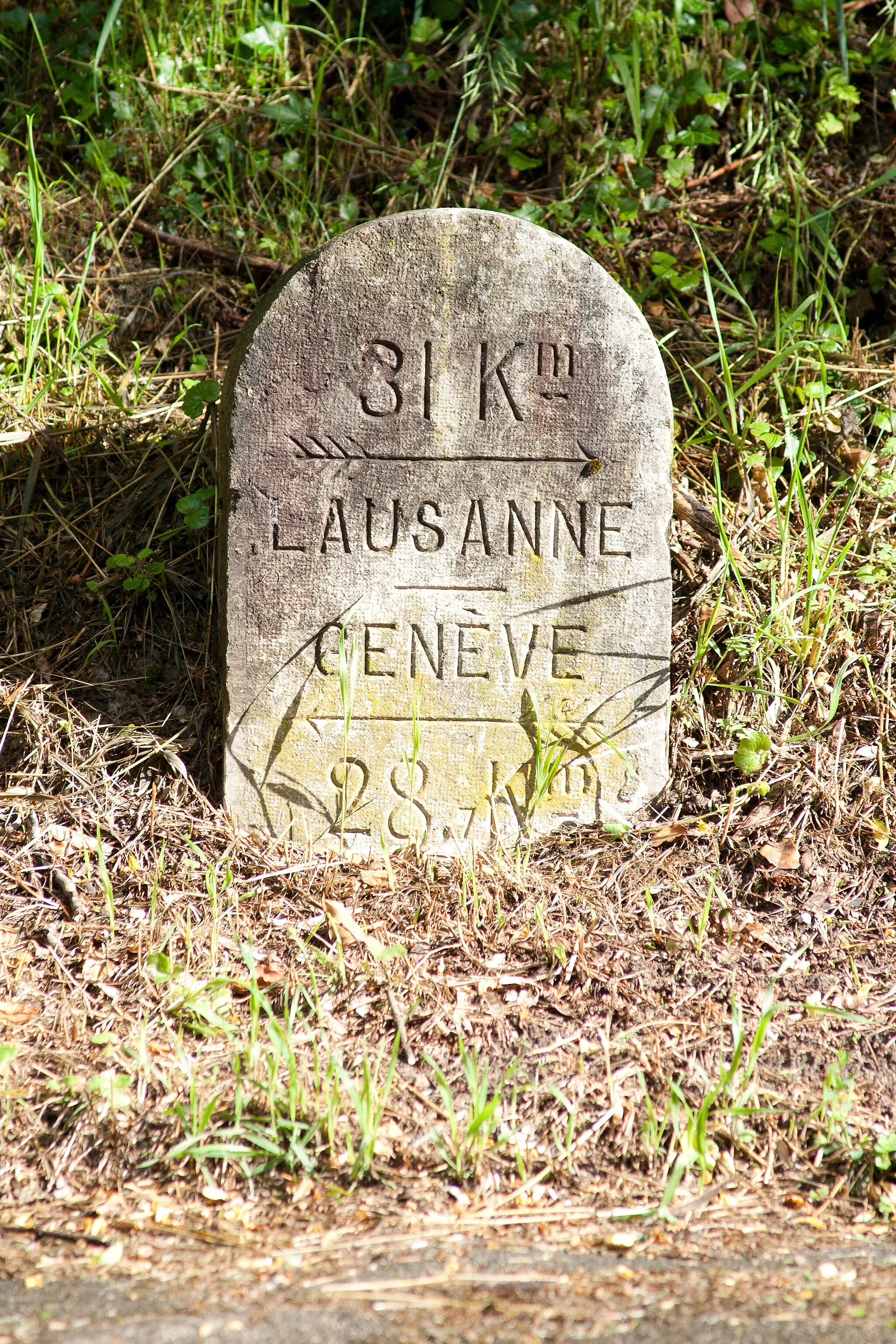 Photo showing: Route cantonale Lausanne - Genève km 31.