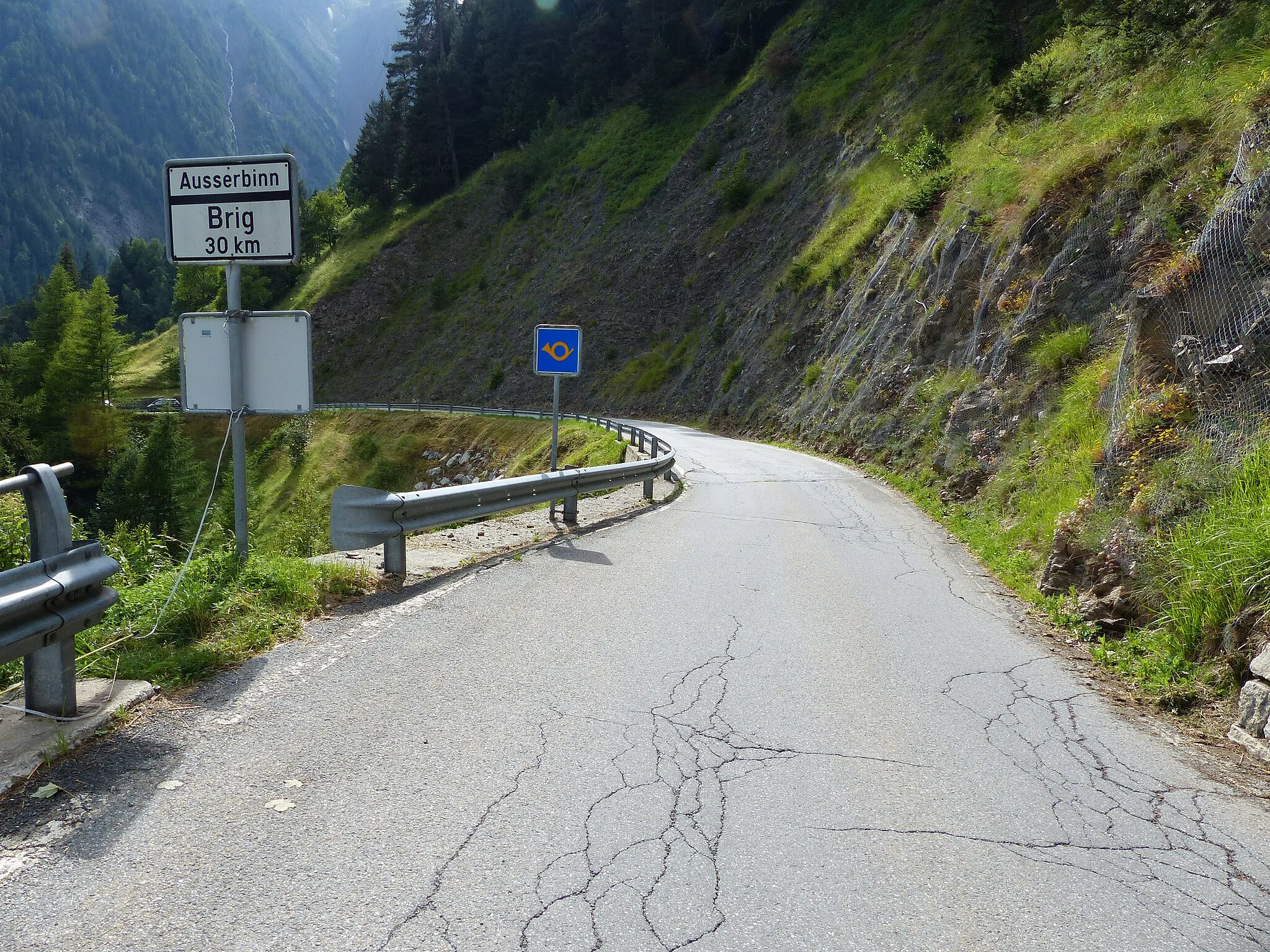 Photo showing: Road leaving Binn, Switzerland, with road signs