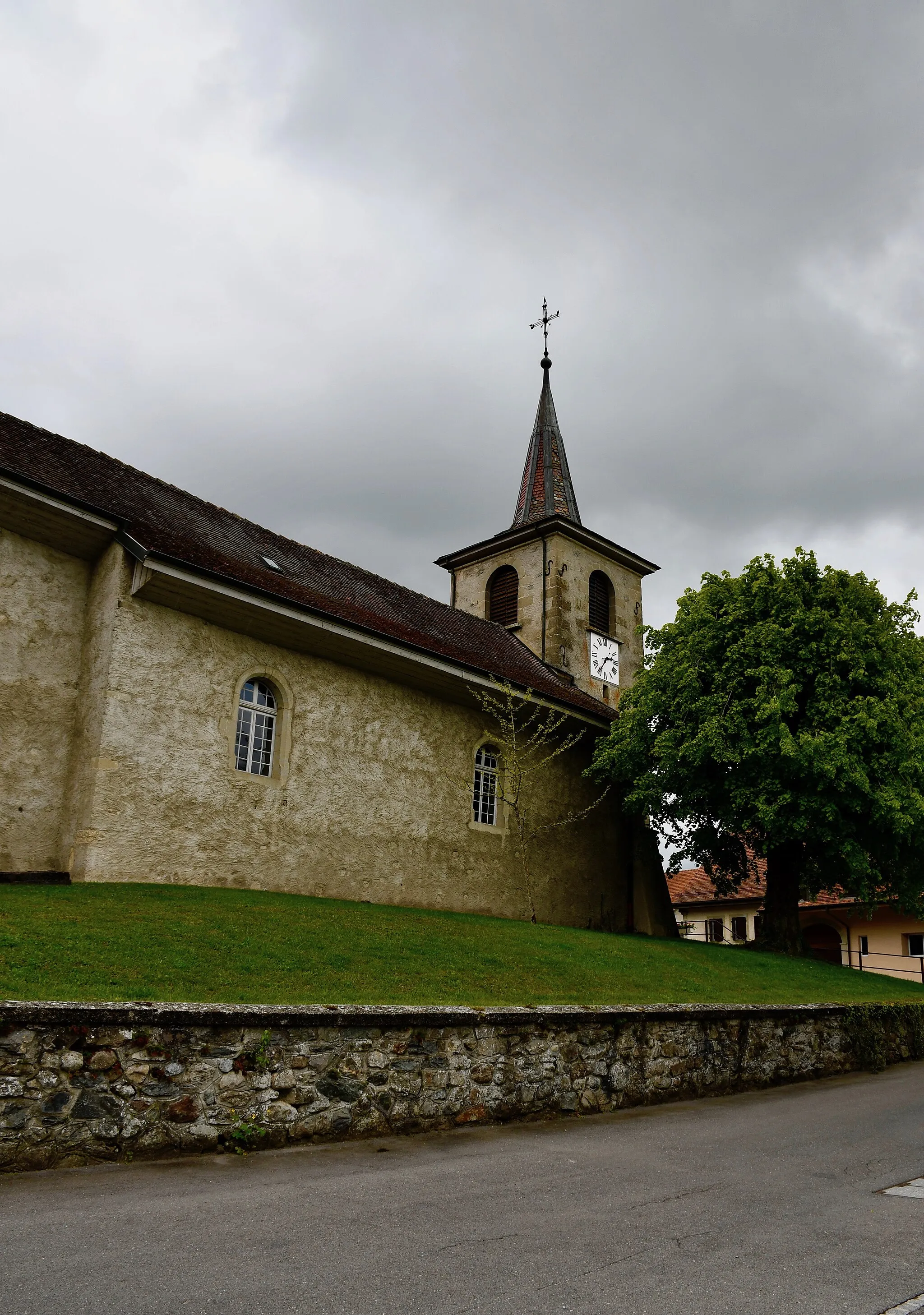 Photo showing: Vue nord de l'ancienne église d'Assens (VD), Suisse.