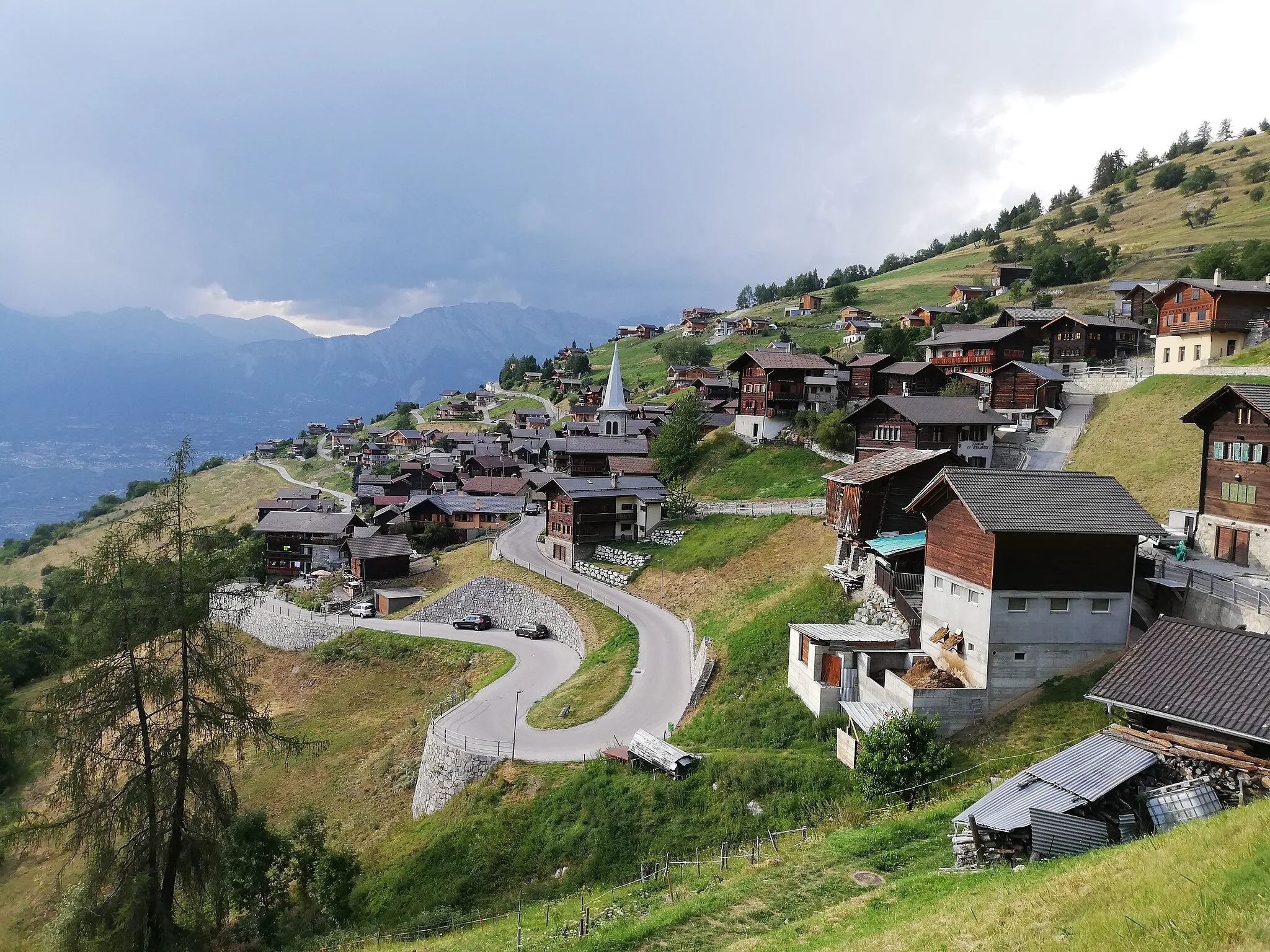 Photo showing: Le village de Vernamiège, en Valais (Suisse)