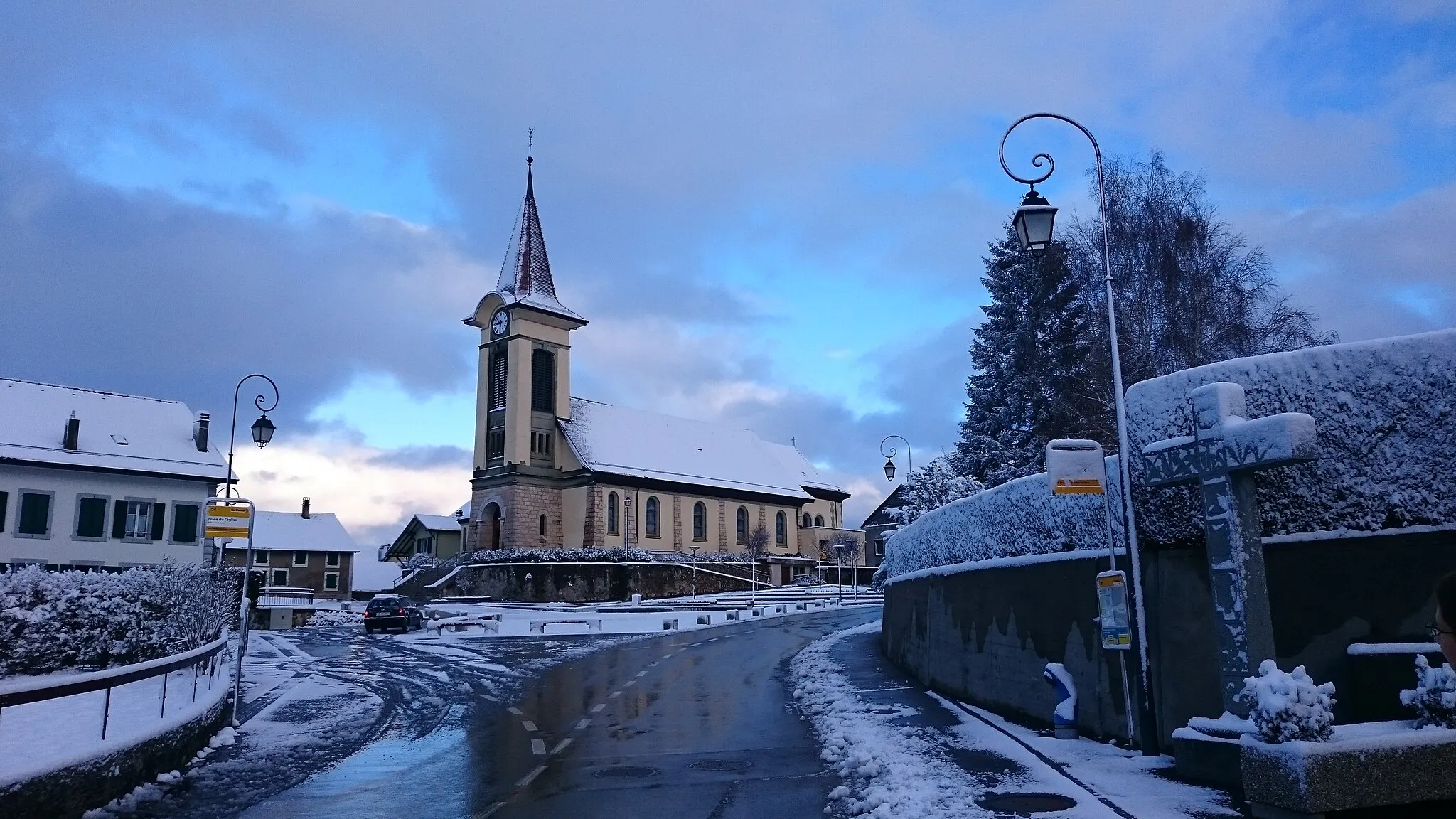 Photo showing: Church Saint Nicholas of Myra at Villars-le-Terroir, Vaud, Switzerland.