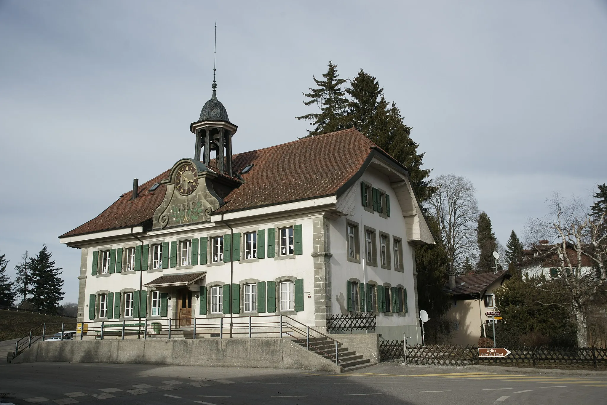 Photo showing: Elementary school of Montpreveyres