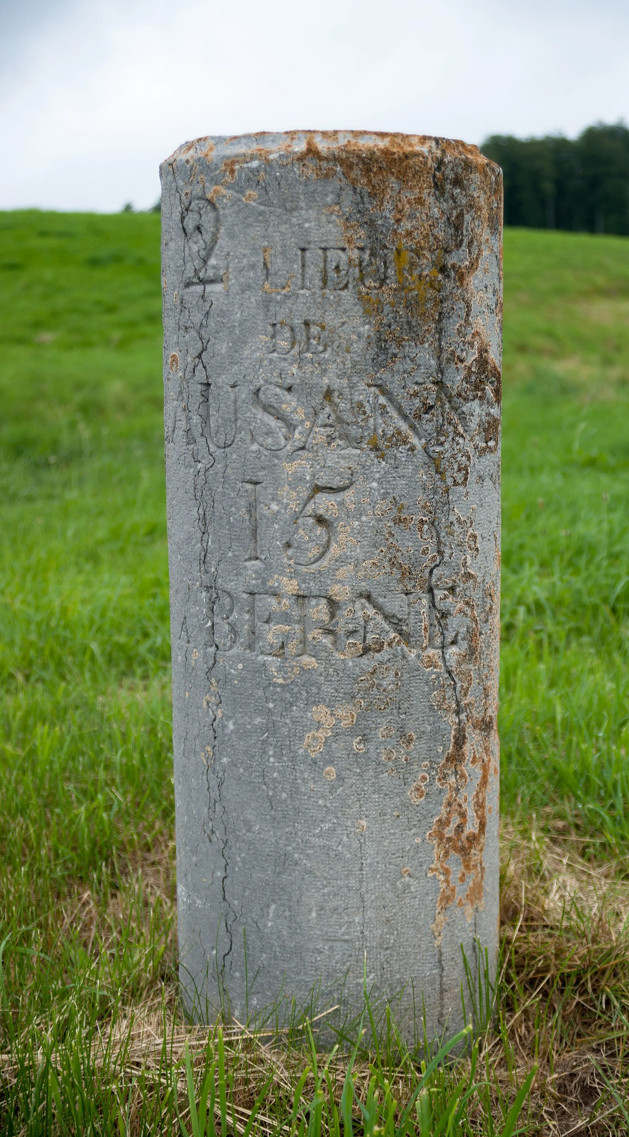 Photo showing: Montpreveyres - Borne route de Berne