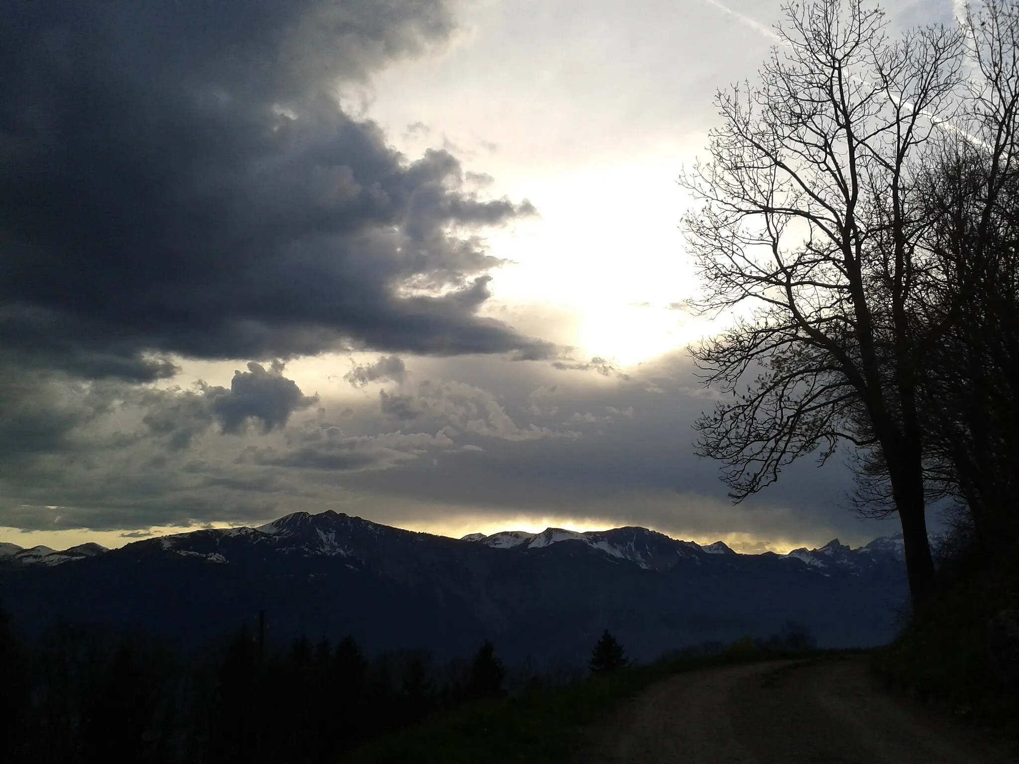 Photo showing: Nuages et claire-obscure