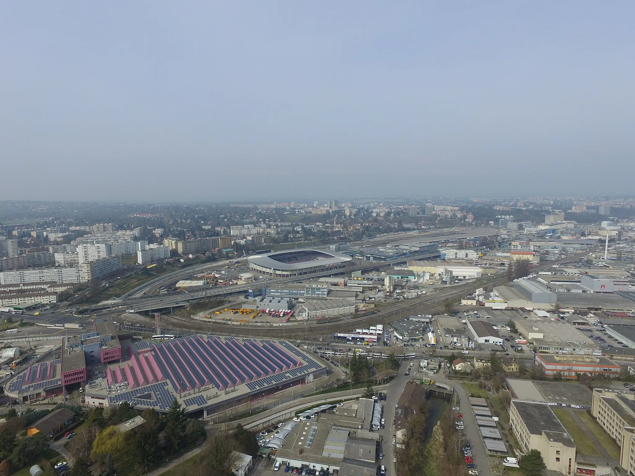 Photo showing: Stade de Genève et siège social des Transports publics genevois (TPG), vue aérienne