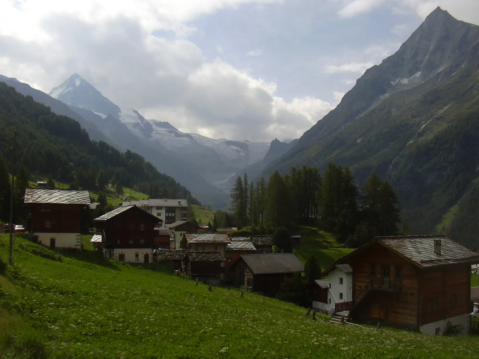 Photo showing: La Forclaz (1700 m), above Les Haudères, Val d'Hérens, Valais/Switzerland