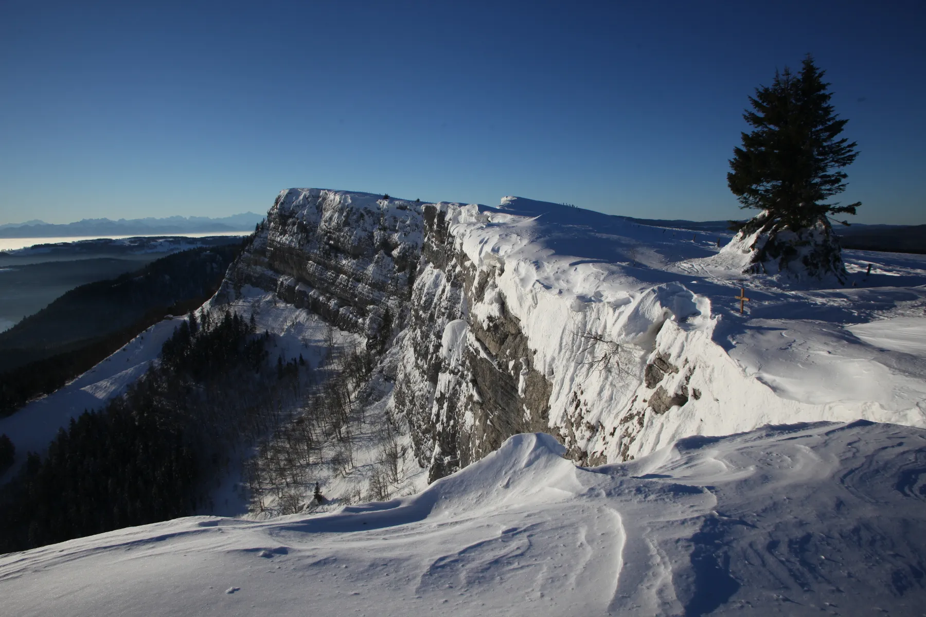 Photo showing: Vue de la falaise du Mont d'Or en hiver