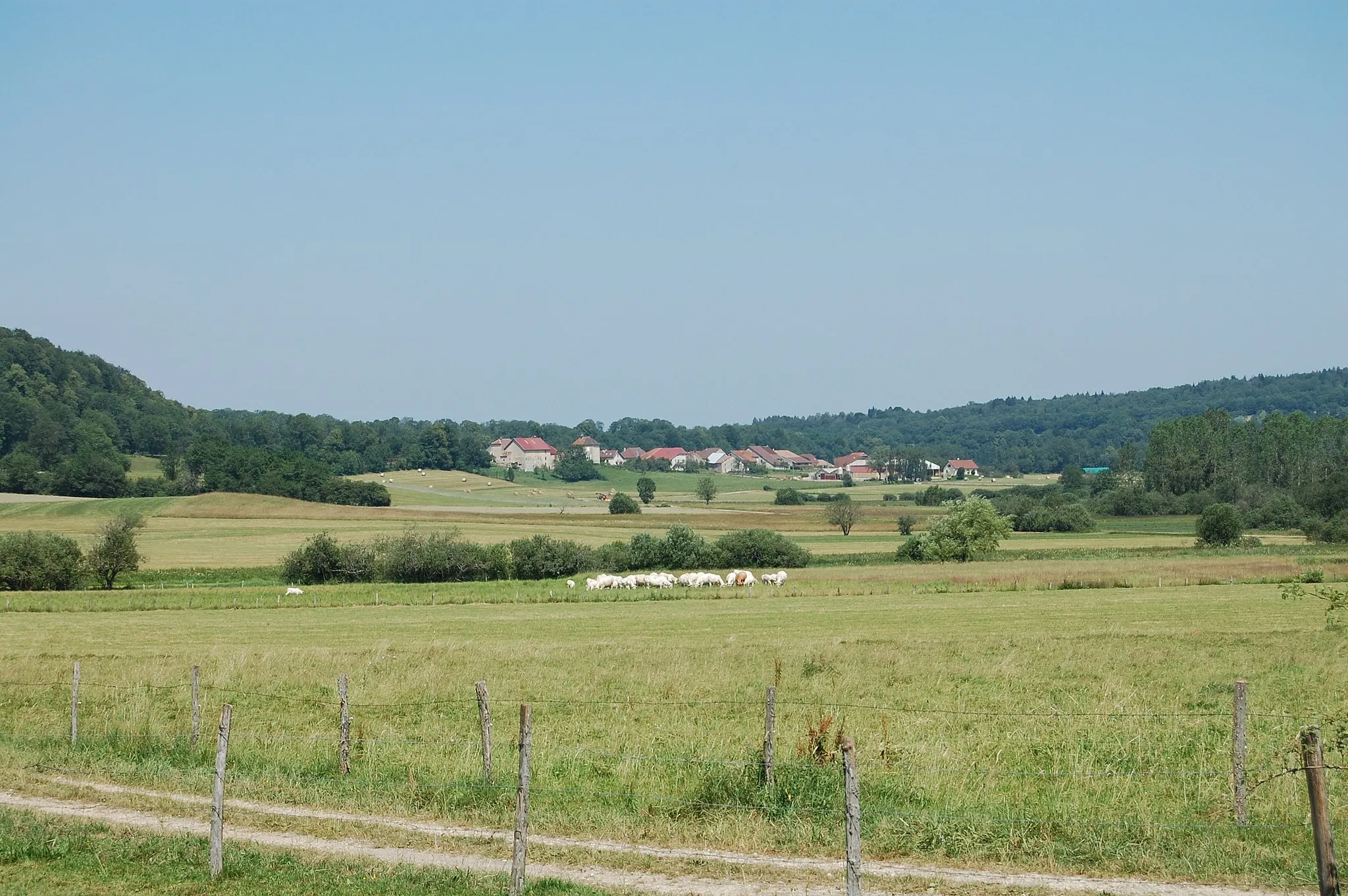 Photo showing: Pillemoine is a village in the Jura landscape, France.