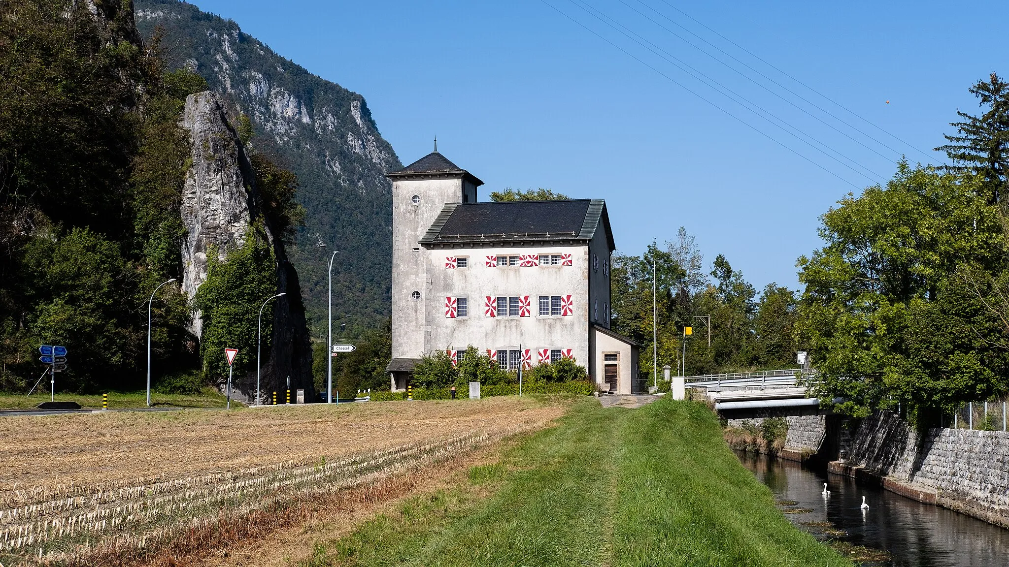 Photo showing: Le château de la Porte du Scex en octobre 2023.