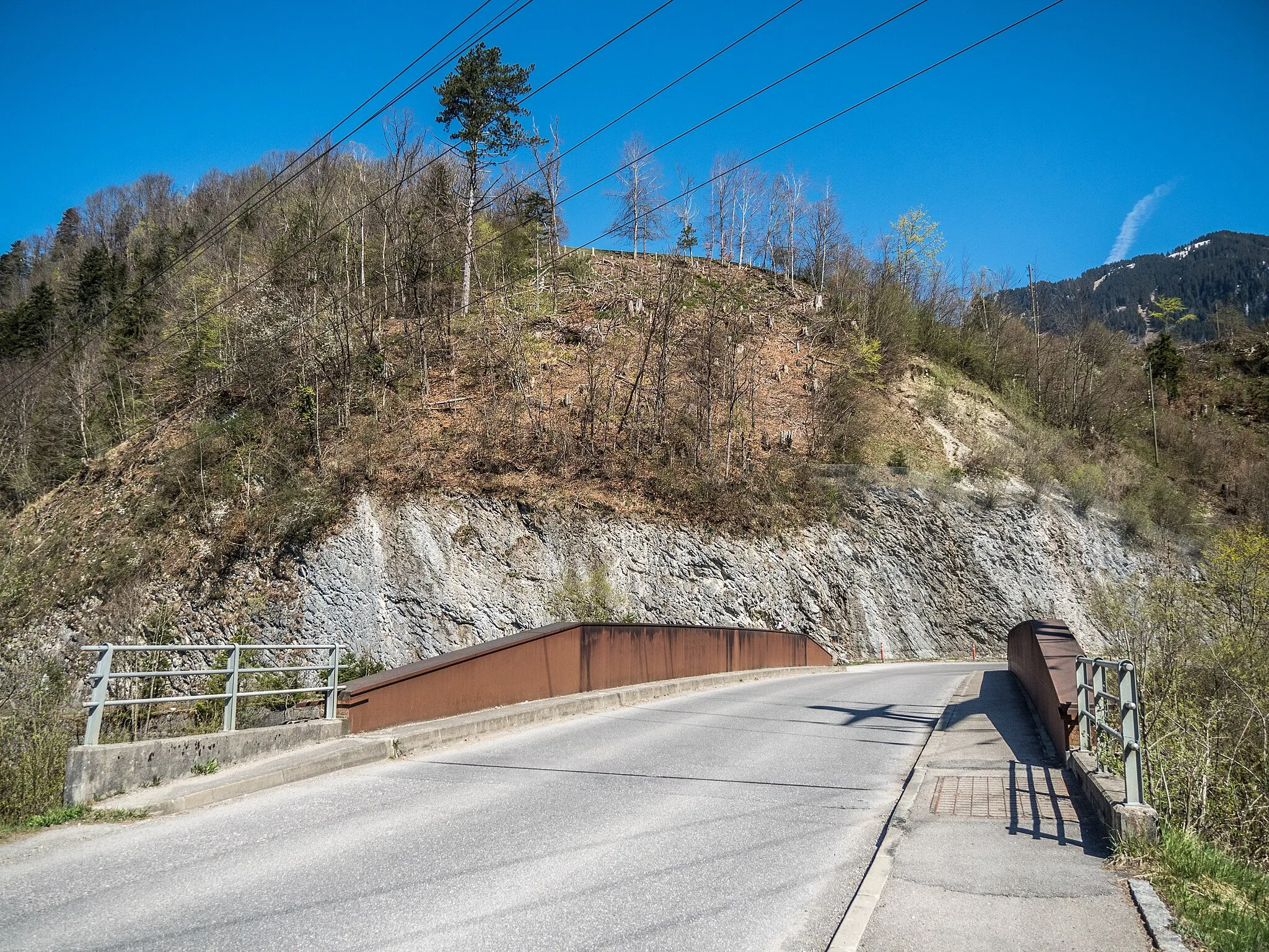 Photo showing: Road Bridge over the Saane River, Bas-Intyamon, Canton of Fribourg, Switzerland