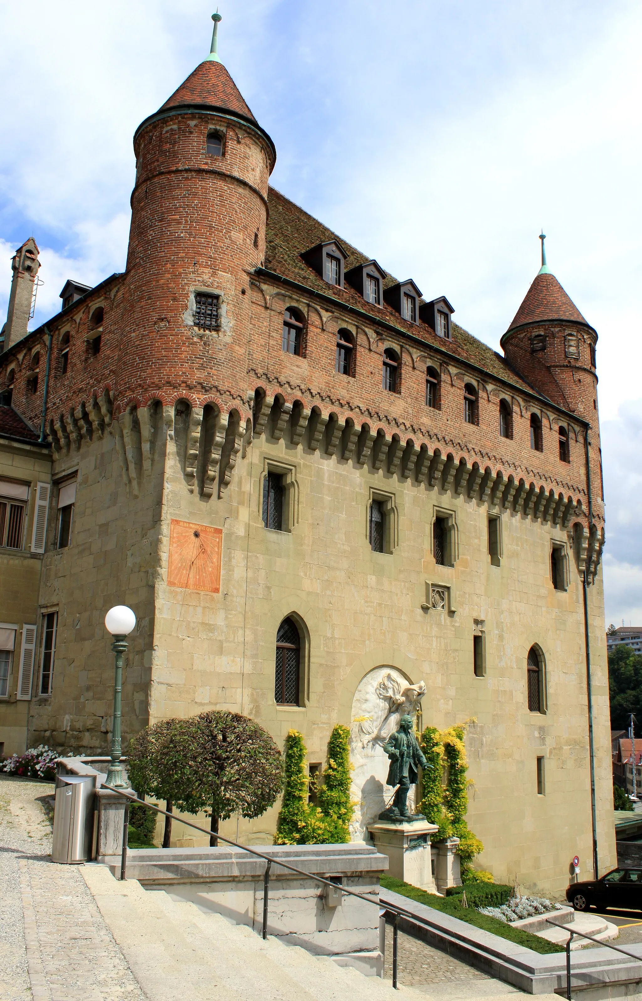 Photo showing: Suisse, canton de Vaud, Lausanne, Château Saint-Maire. Construit dès 1396 pour devenir la résidence des Evêques. Aujourd'hui, siège du gouvernement. Ne se visite pas. Classé depuis 1920.