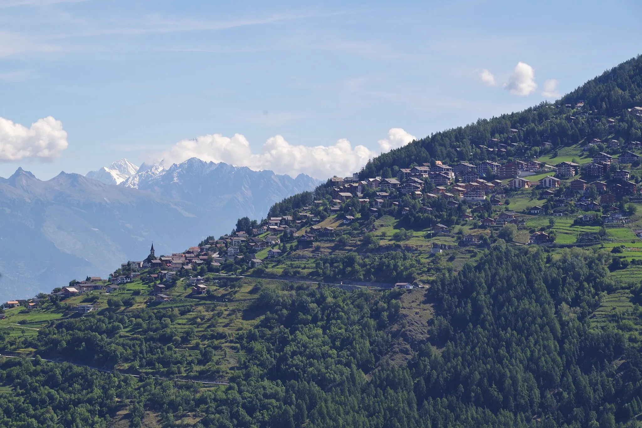 Photo showing: Le village de Veysonnaz, en Valais.