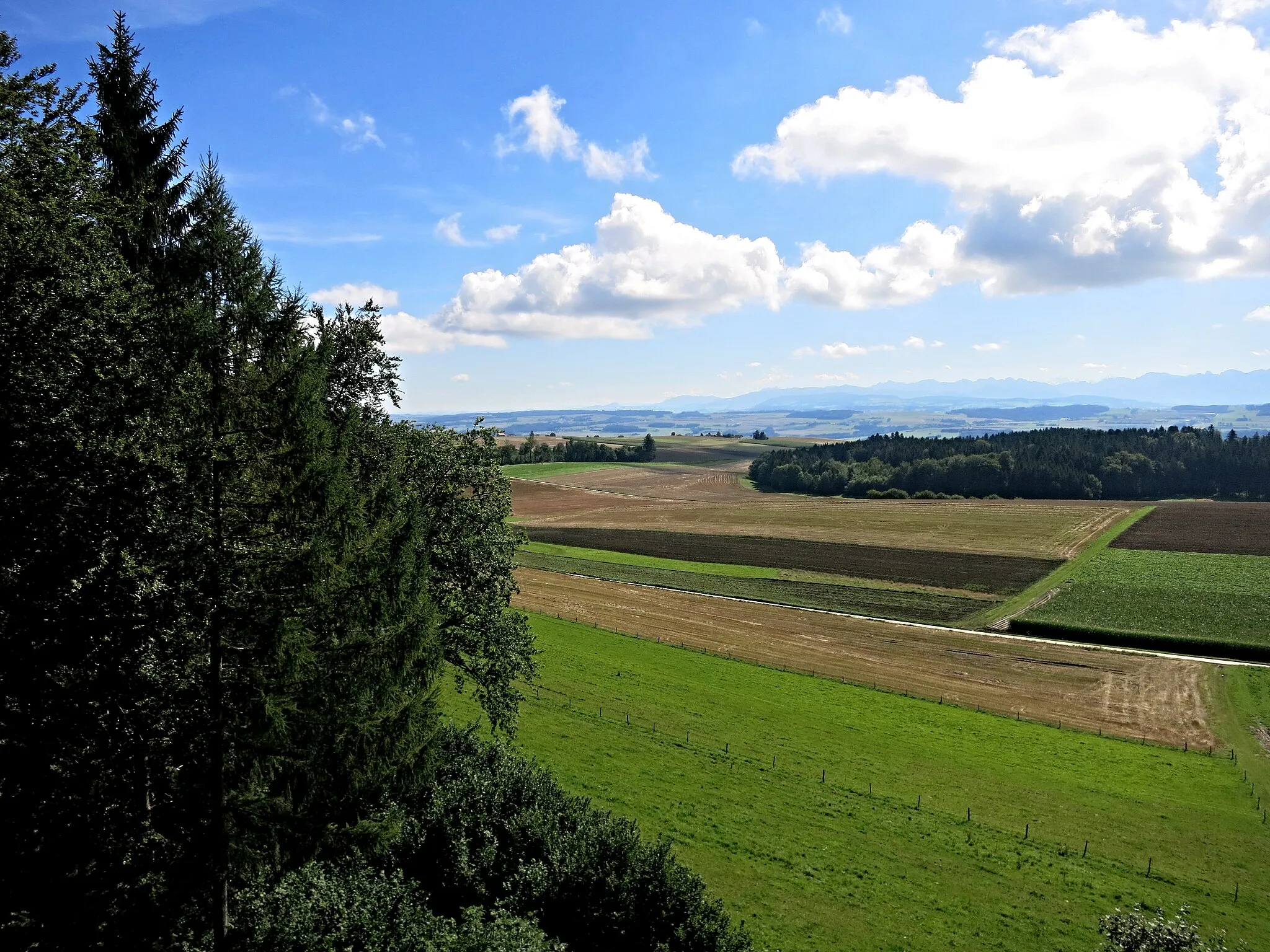 Photo showing: Aussicht vom Donjon de Brigands Turm Richtung Osten