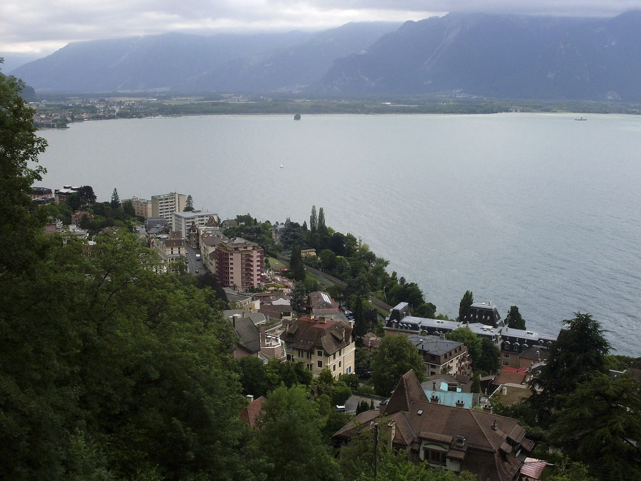 Photo showing: Territet, Kanton Waadt und der Genfer See von Glion aus