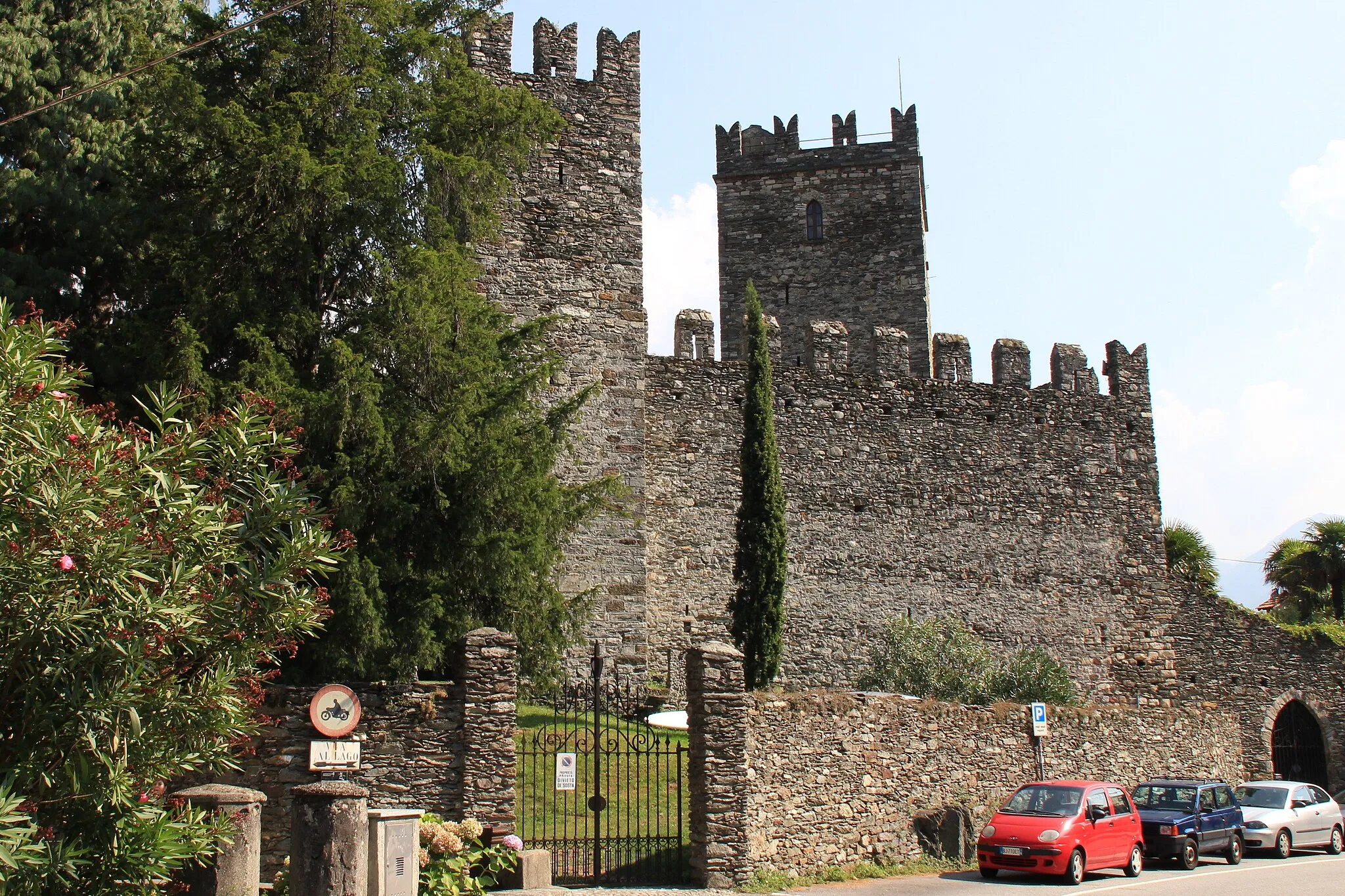 Photo showing: Burg in Rezzonico, Ortsteil von San Siro am Comer See