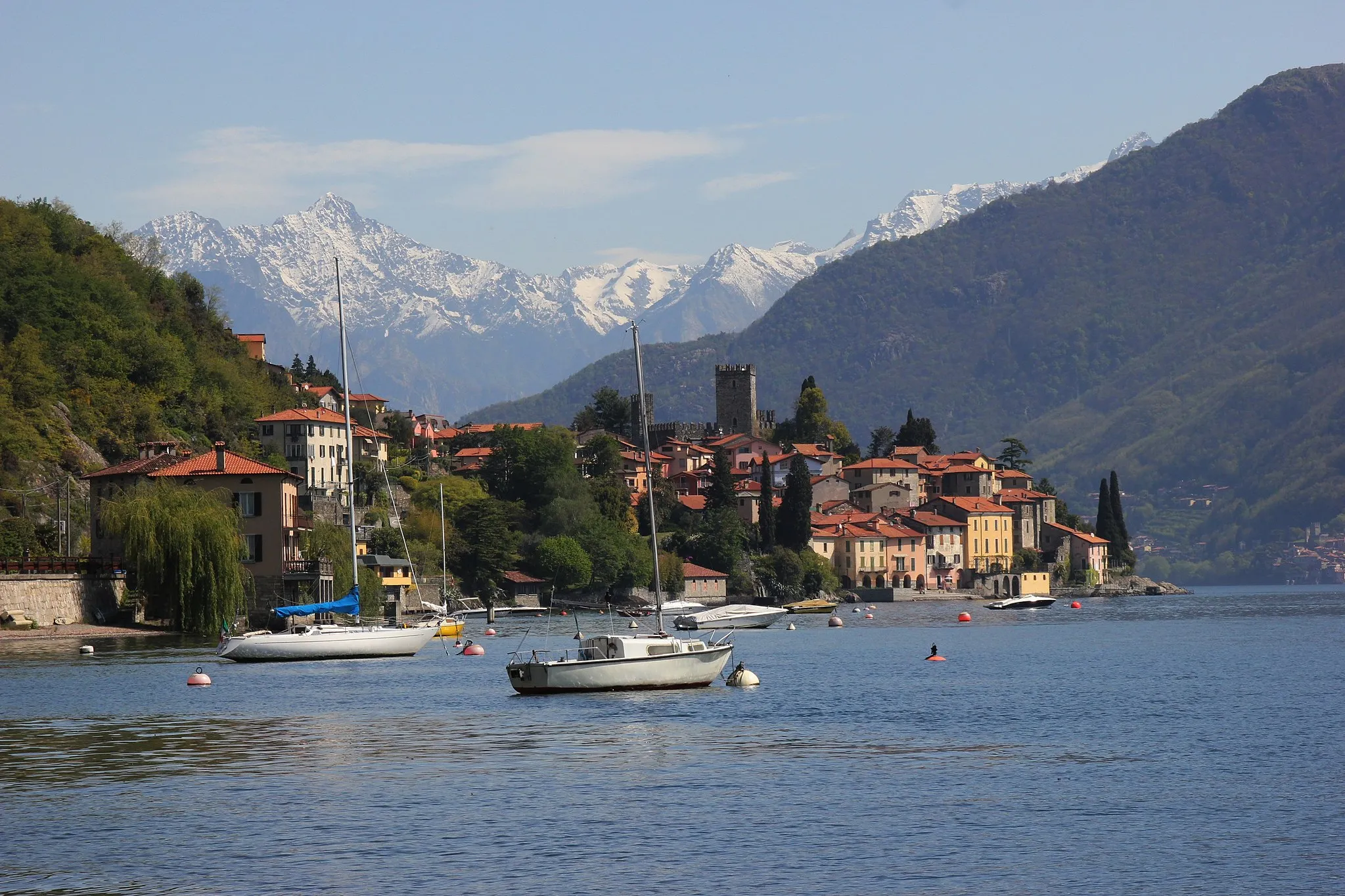 Photo showing: Rezzonico - San Siro - Lake of como