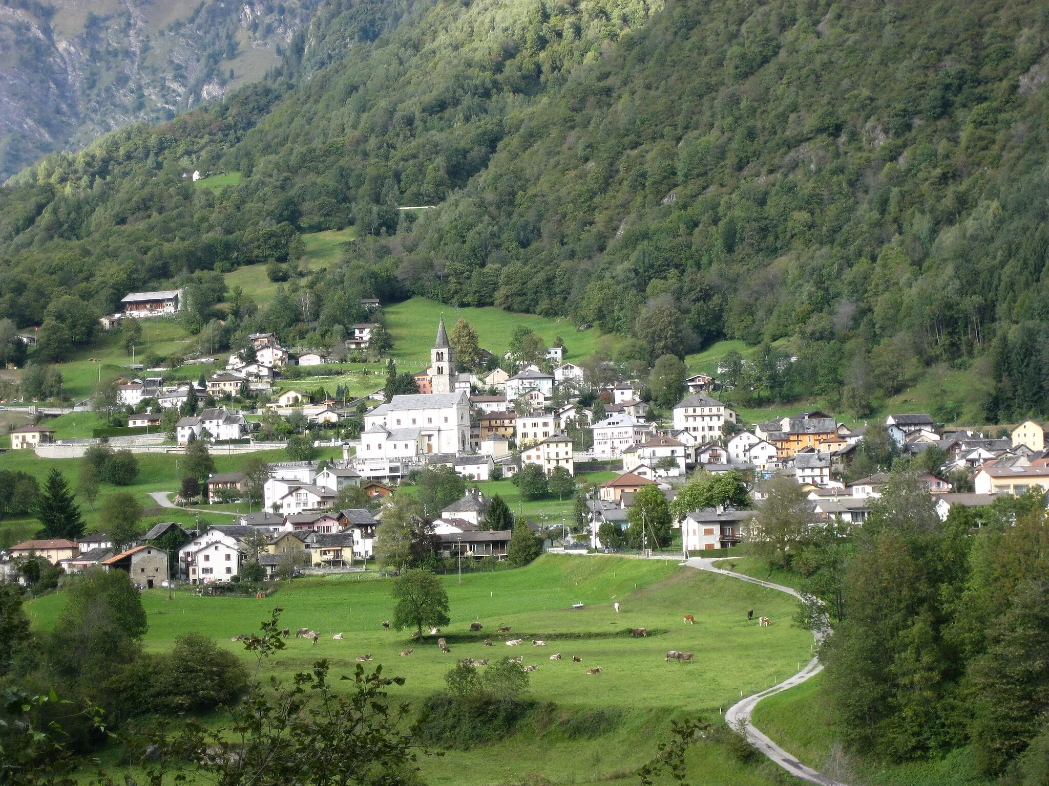Photo showing: Aquila, ex-comune del canton Ticino.