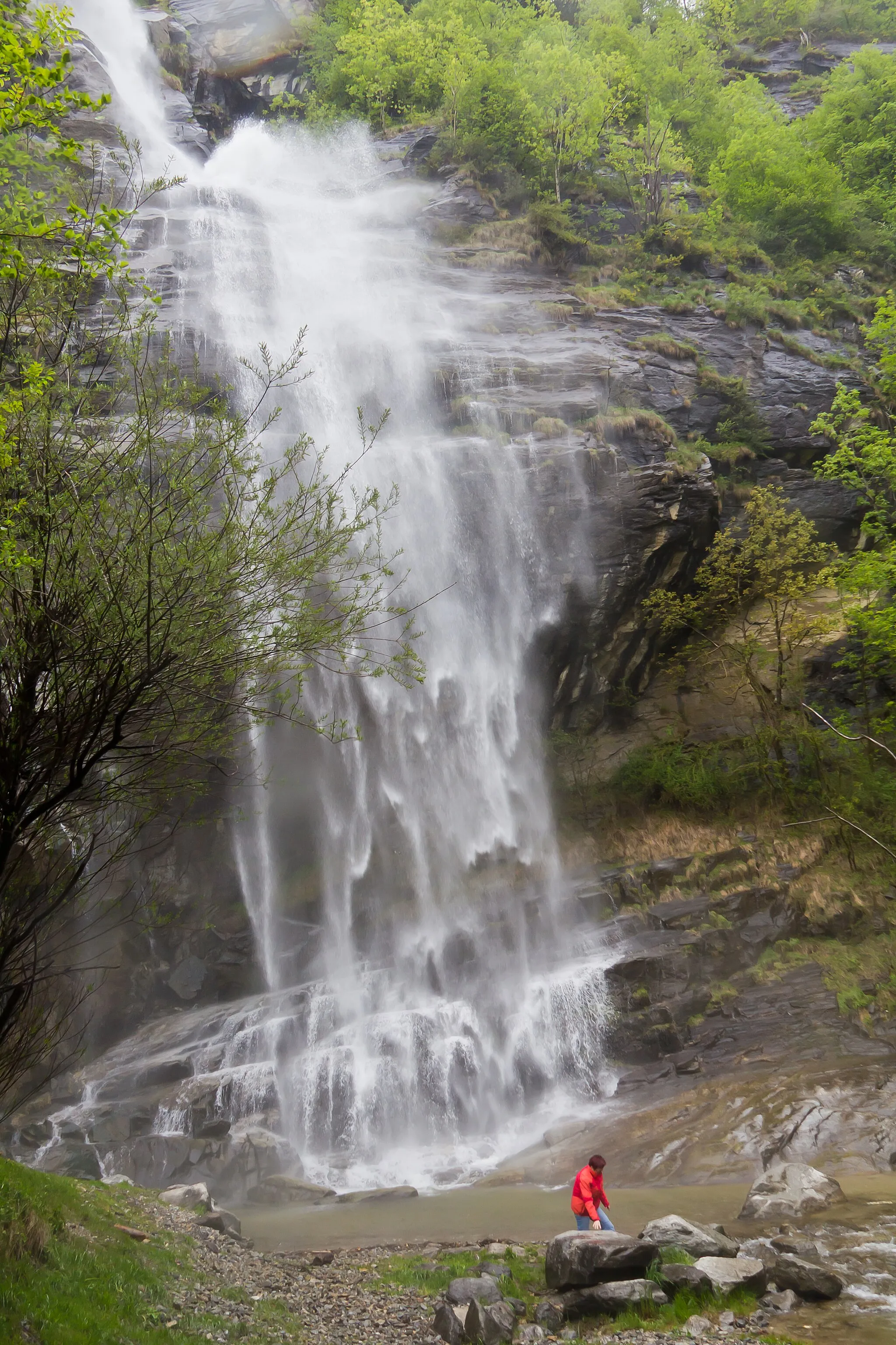 Photo showing: Waterfall nearby Chiggiogna, canton Ticino, Switzerland