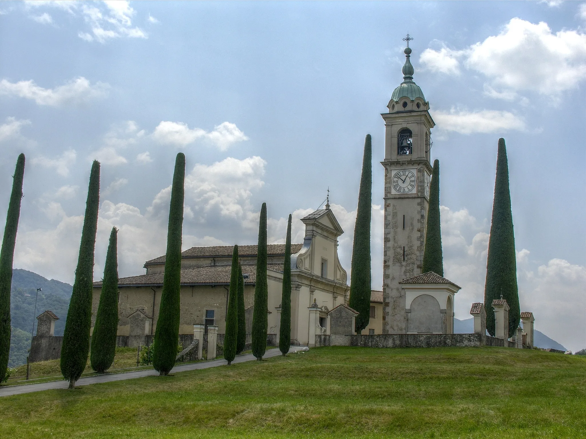 Photo showing: Collina d'Oro, Tessin, Switzerland - The Sant'Abbondio church - External view
