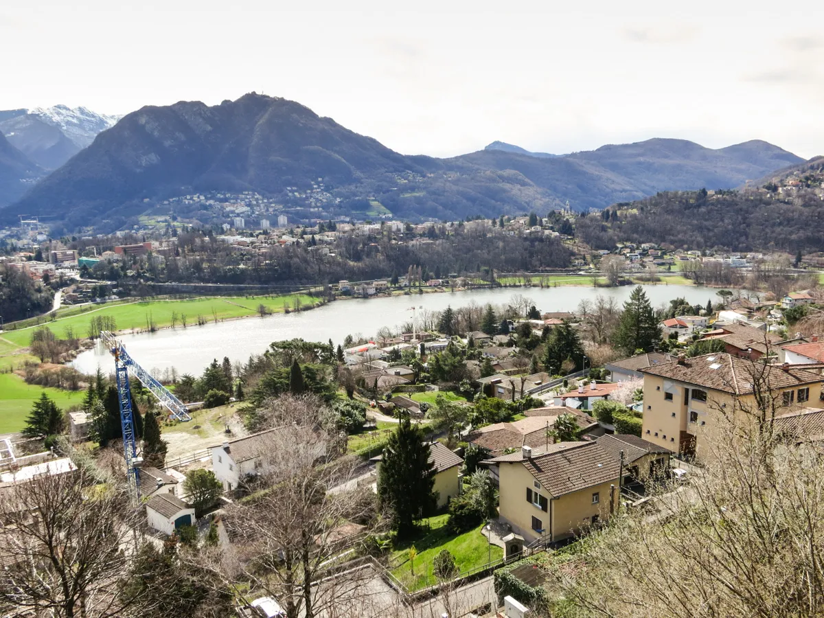 Photo showing: Lake of Muzzano with San Salvatore mountain near Lugano, Tessin, Switzerland