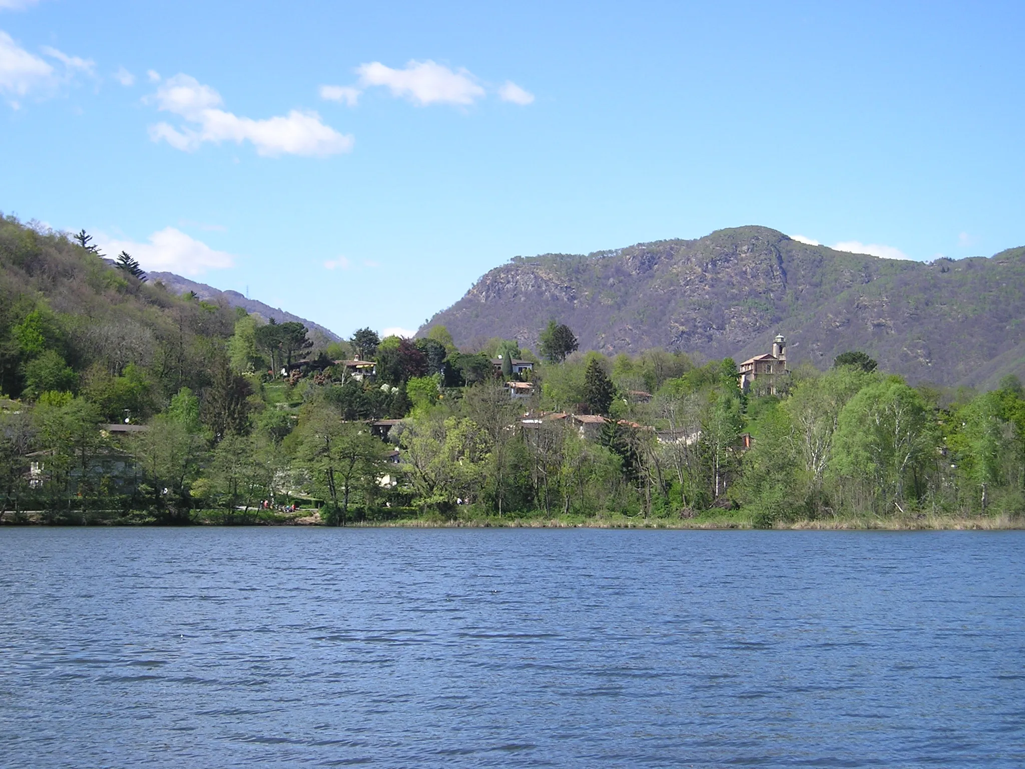 Photo showing: Lago di Origlio