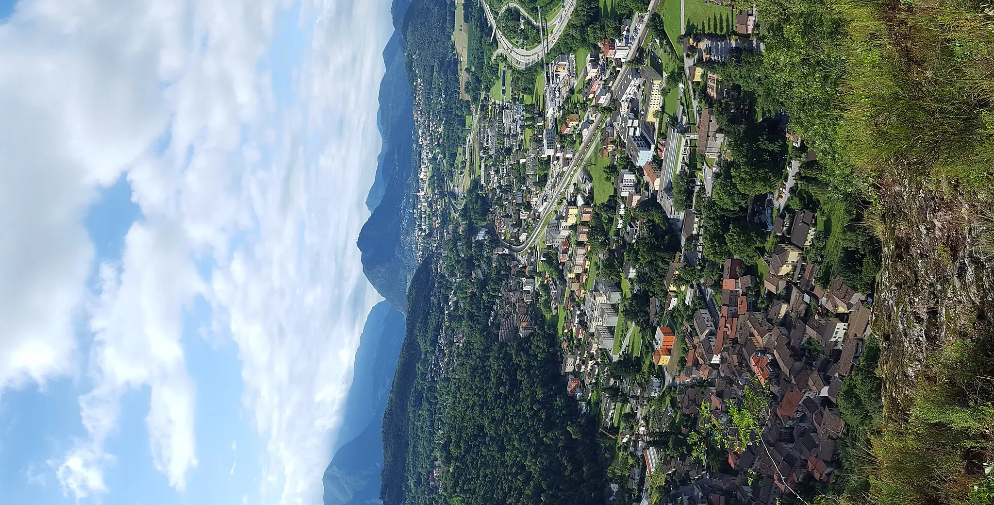 Photo showing: Lamone, Manno, Bioggio, Agno and Massagno, picture taken from San Zeno (Lamone, Ticino, Switzerland)