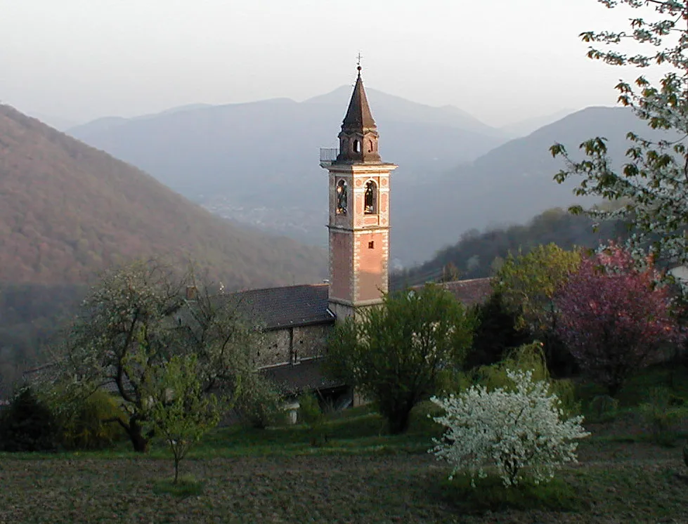 Photo showing: Il campanile della chiesa di San Rocco a Bedigliora
