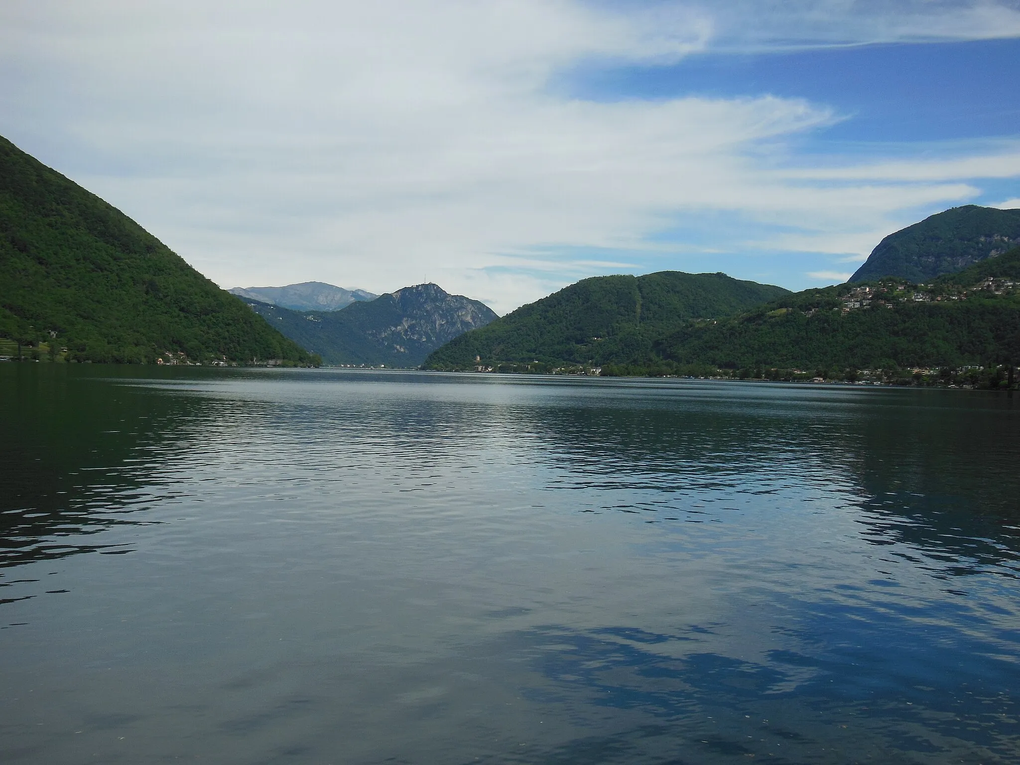 Photo showing: View of Monte San Salvatore from Capolago Lago along Lake Lugano. For more information, see Wikipedia articles Monte San Salvatore, Capolago and Lake Lugano.