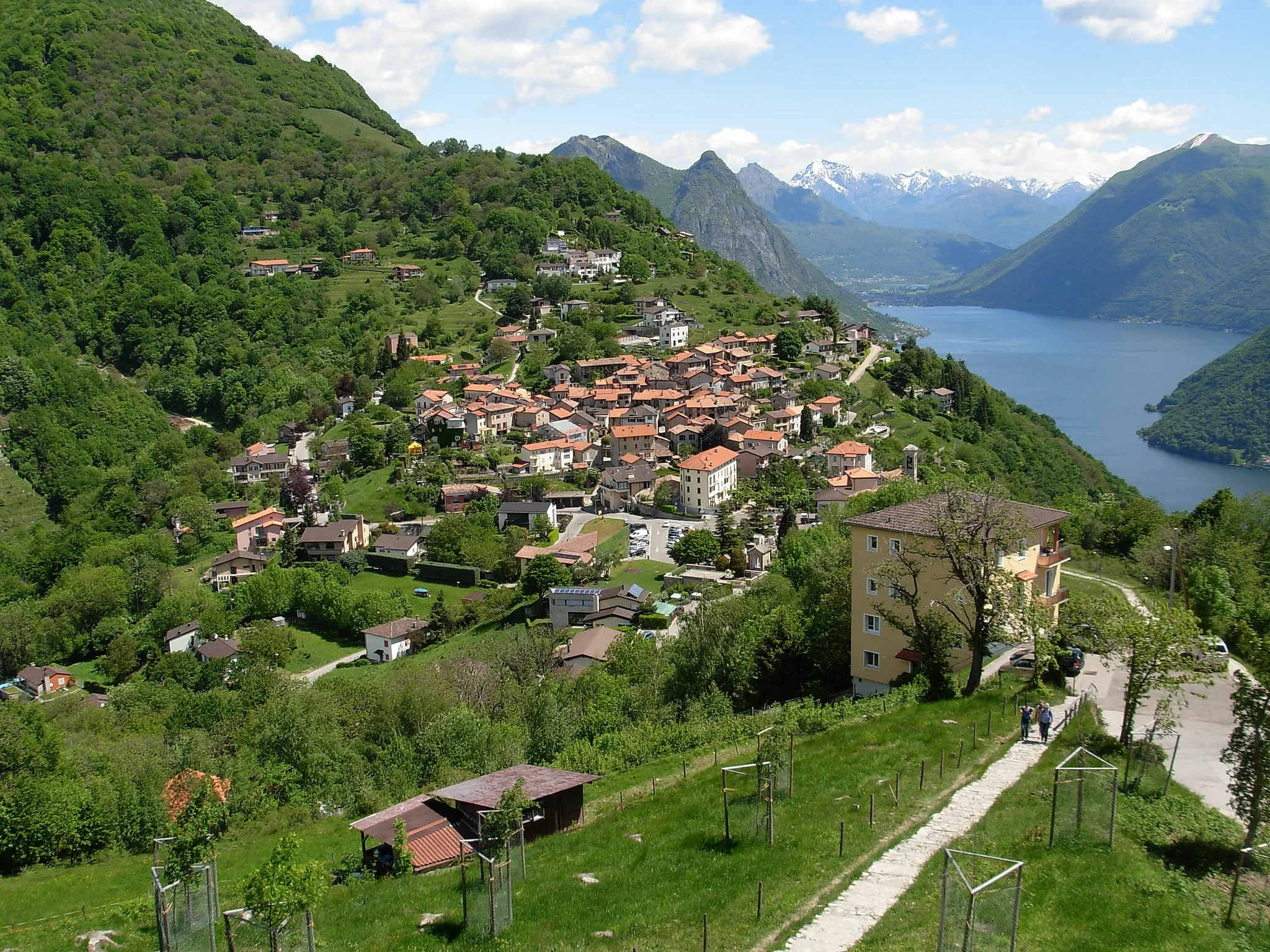 Photo showing: The village Brè seen from the Monte Brè
