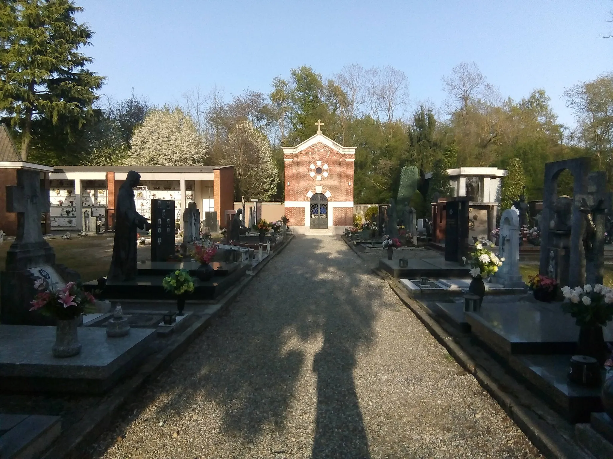 Photo showing: Cimitero di Tornavento, frazione del comune di Lonate Pozzolo, in provincia di Varese