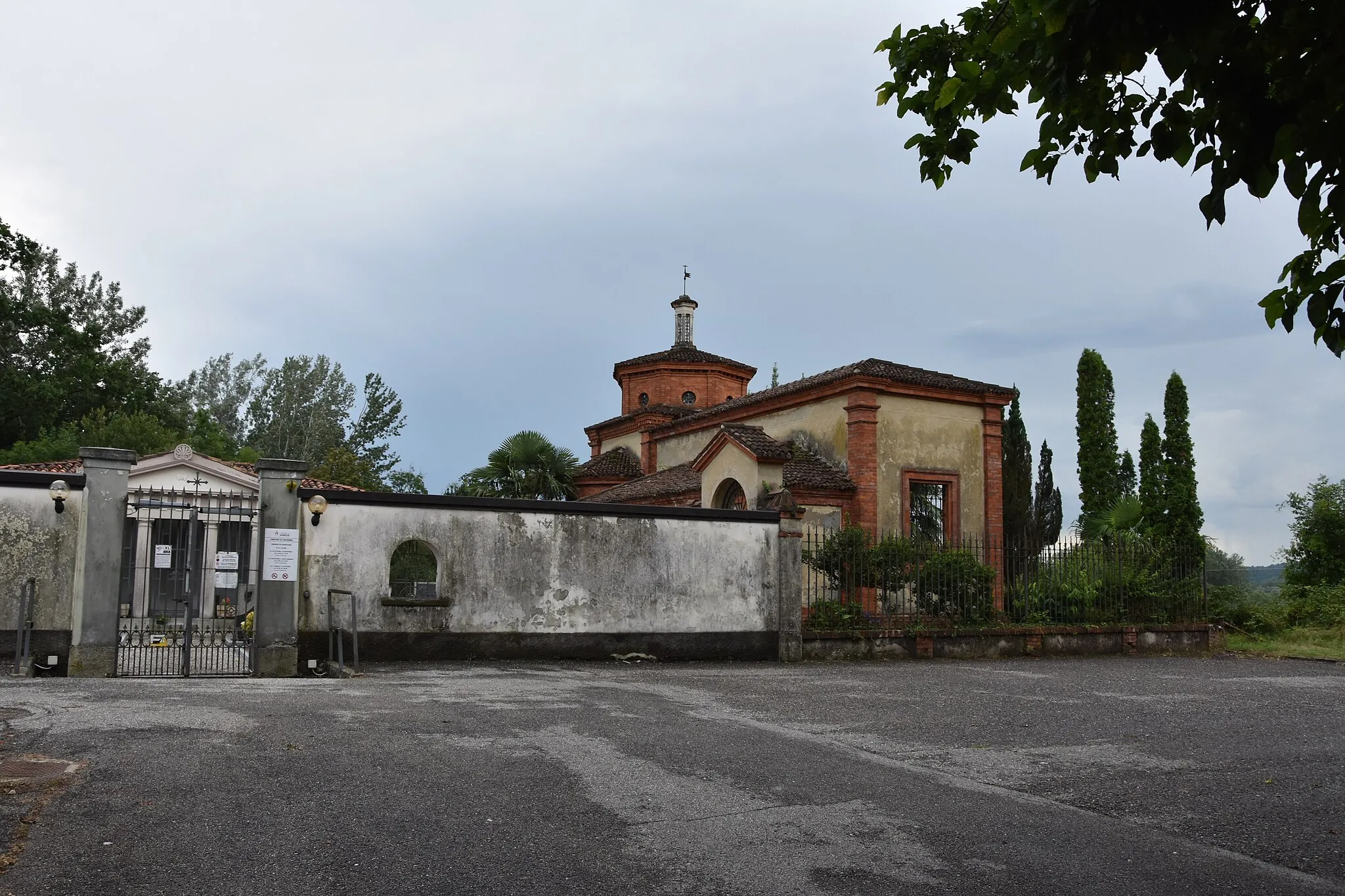 Photo showing: Il cimitero di Cartabbia, frazione di Varese, in Lombardia.