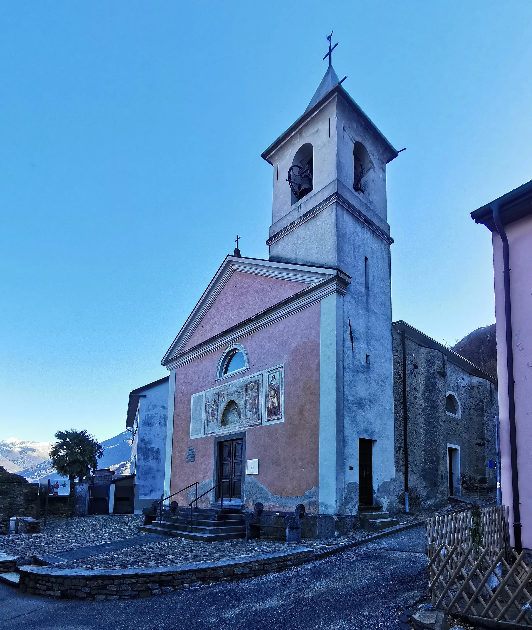 Photo showing: Chiesa di San Leonardo a Robasacco, frazione di Cadenazzo.