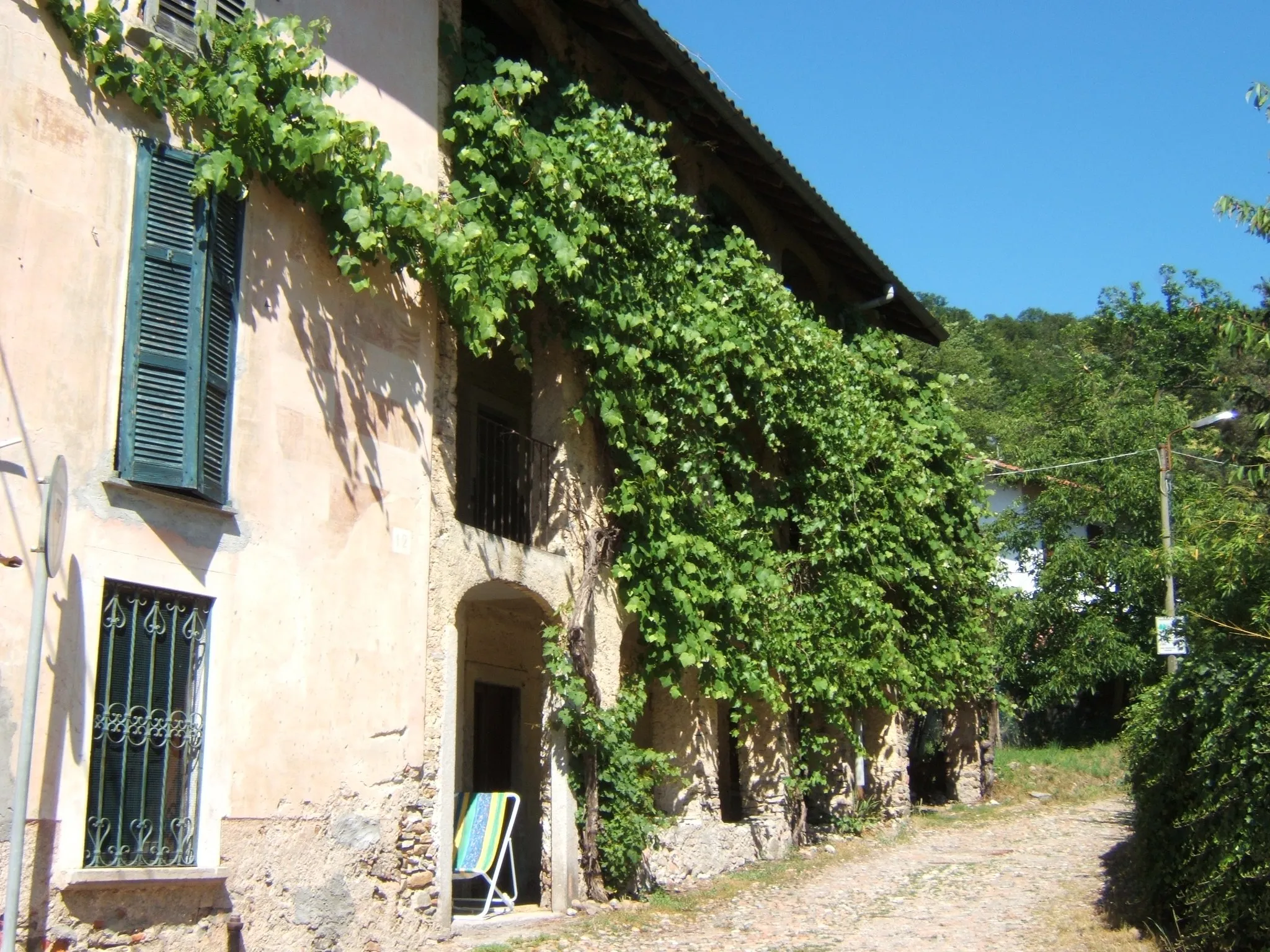Photo showing: Antica casa a Brinzio
