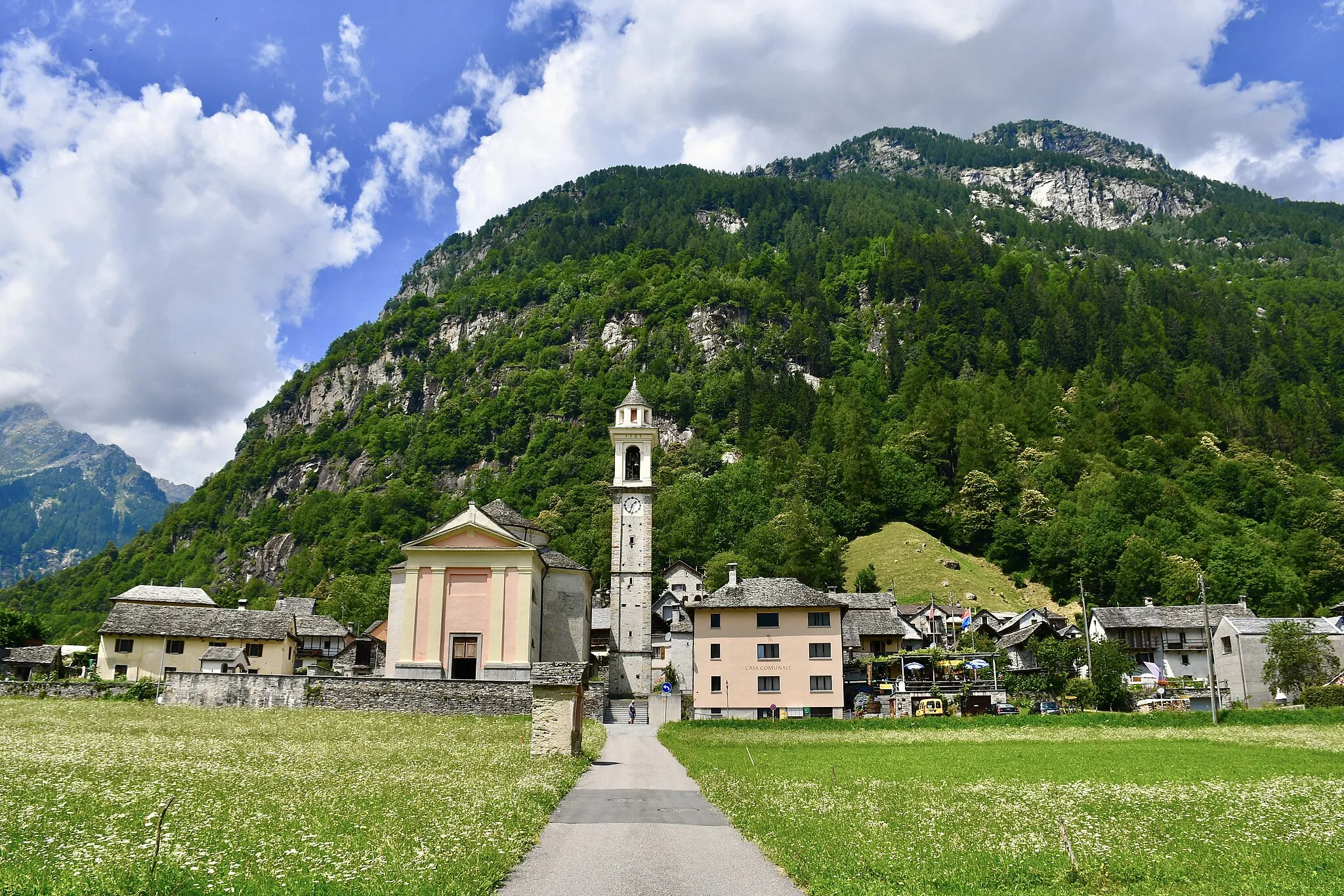 Photo showing: Le village de Sonogno (TI), en Suisse.