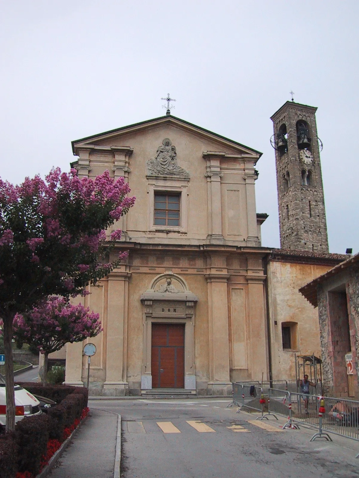 Photo showing: Chiesa parrocchiale dei Santi Quirico e Giulitta a Novazzano