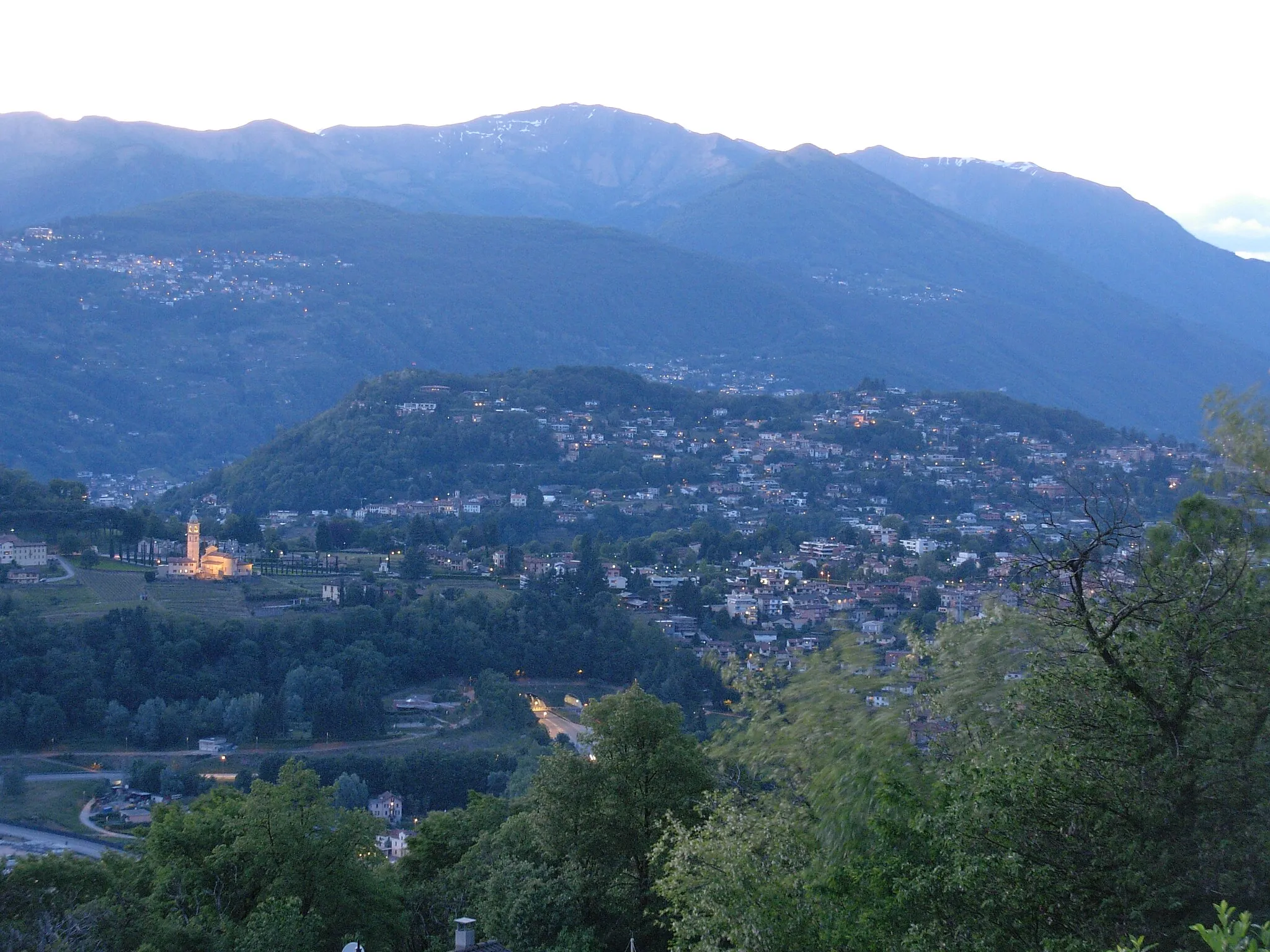 Photo showing: Gentilino in the evening, seen from the east (Canton Ticino / Switzerland)