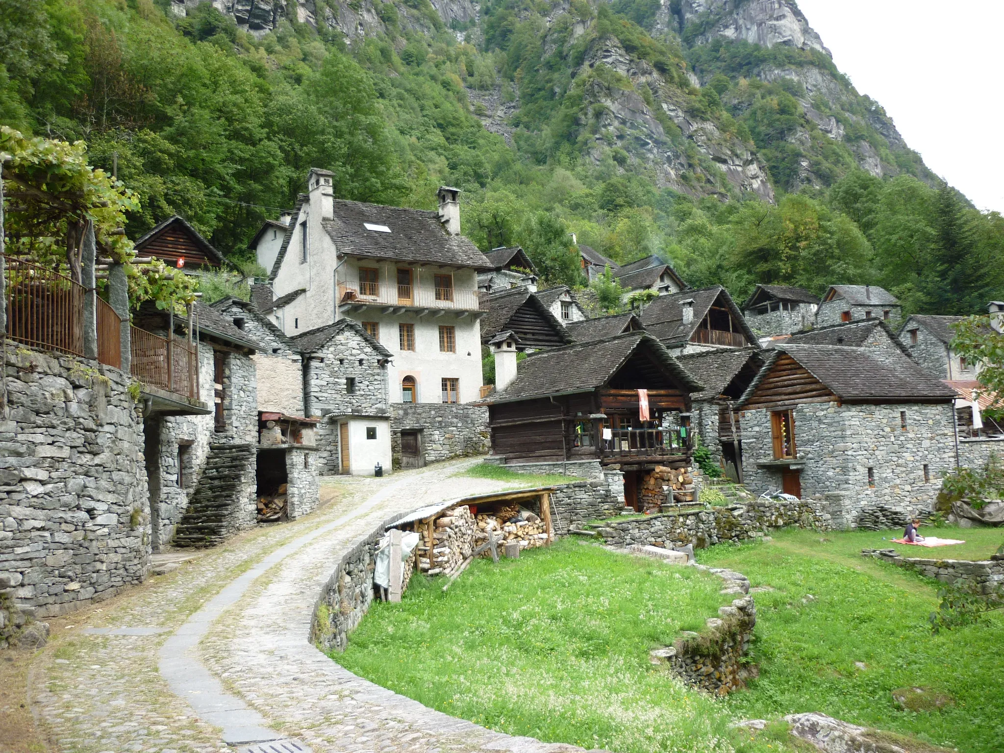 Photo showing: Fontana, Val Bavona, Tessin, Schweiz