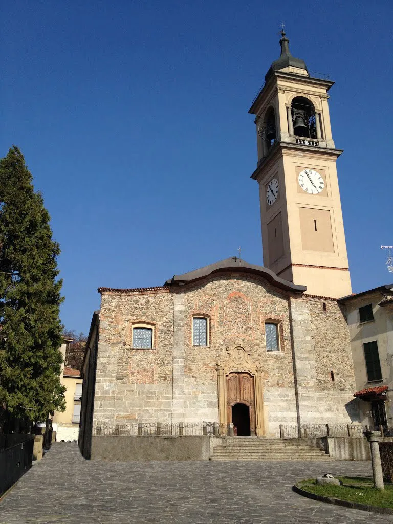 Photo showing: La chiesa risale alla fine del sec. XI ed è uno degli esempi più belli e interessanti dell'architettura romanico-lombarda.